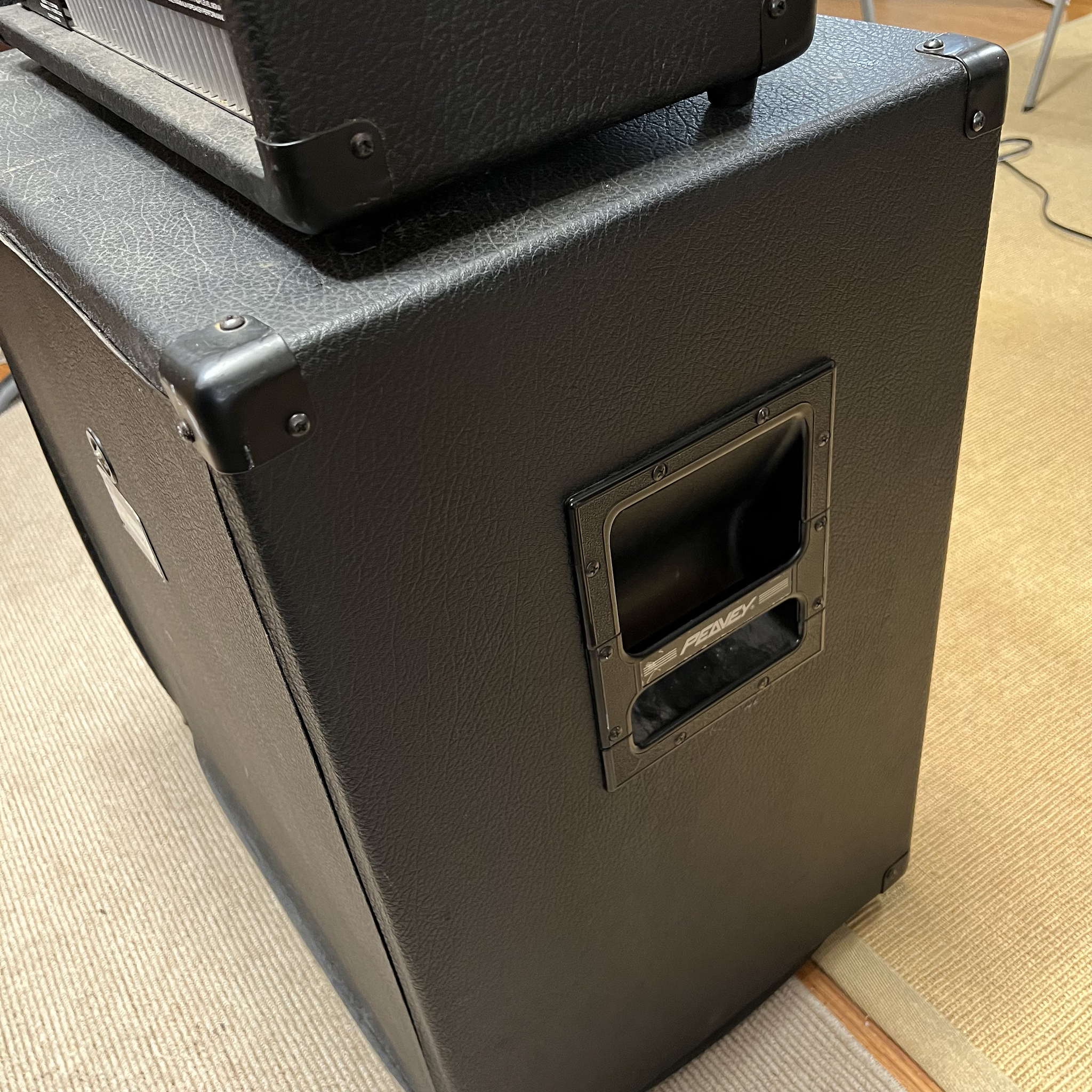 Peavey Deltabass Amp and 115BW-BW Cab. (used)