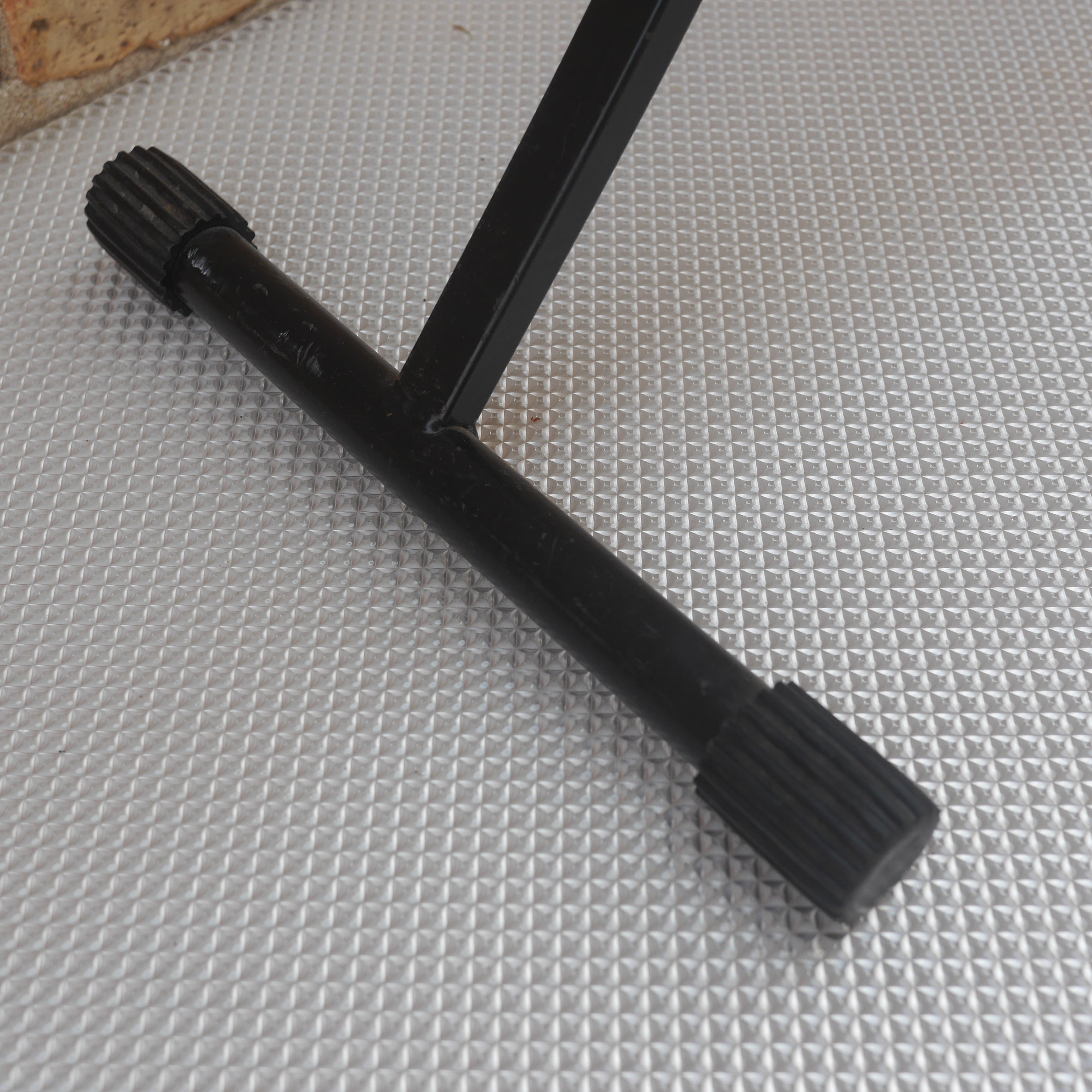 Qwik Lok Small Keyboard X Stand Italy used