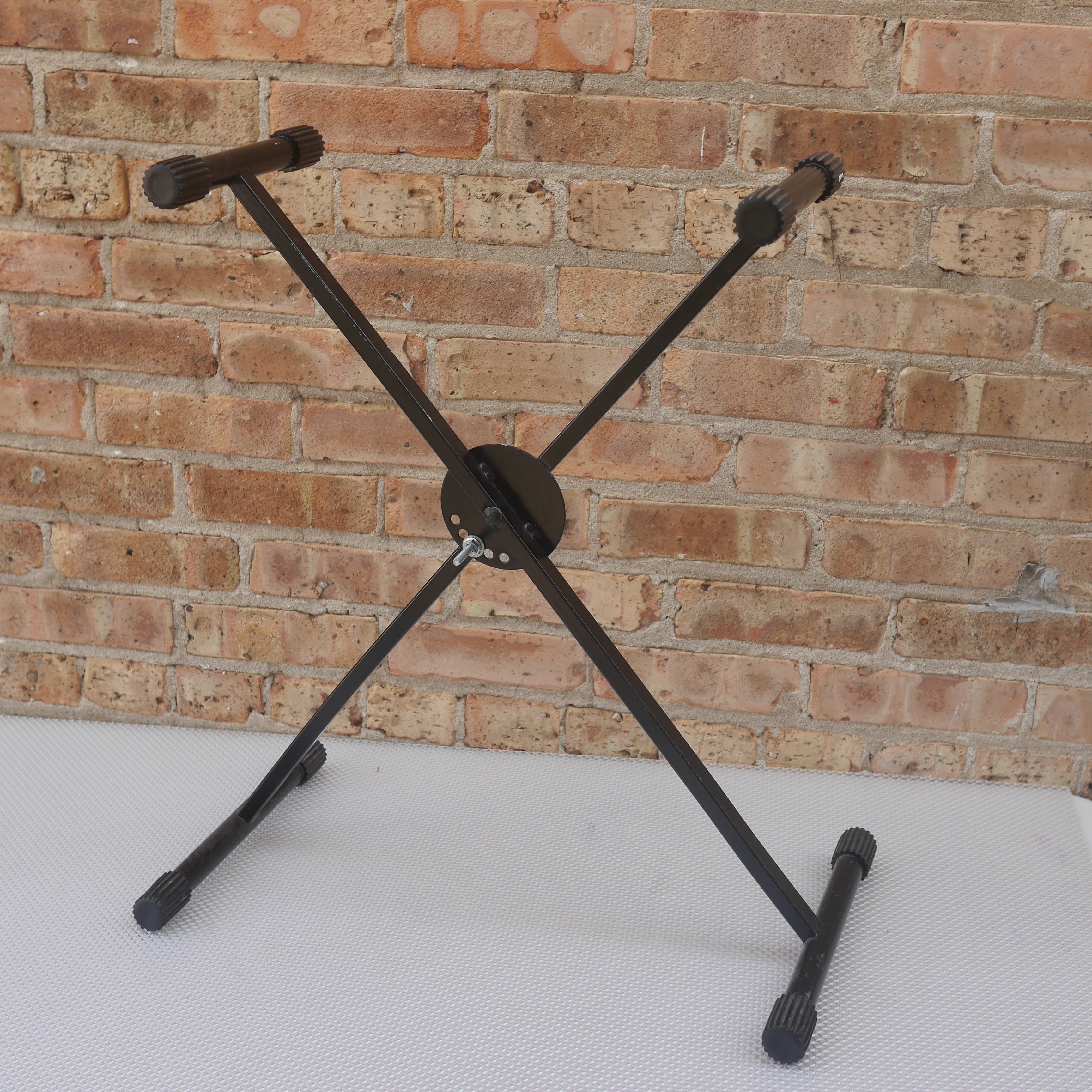 Qwik Lok Small Keyboard X Stand Italy used