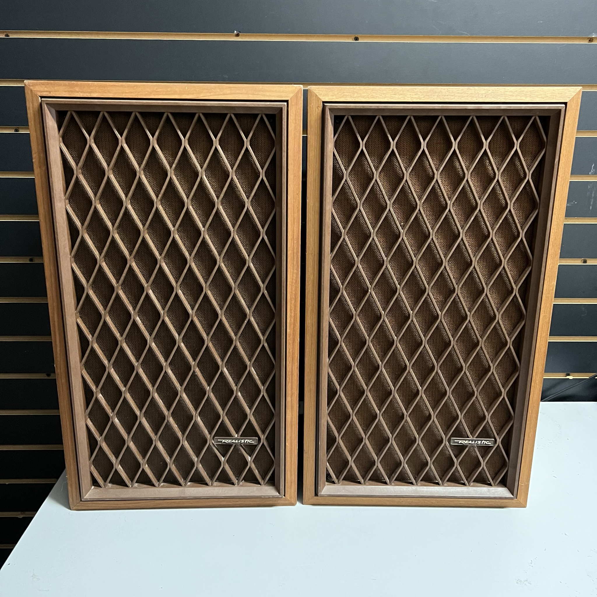 Realistic Nova 7-B Home Hi-Fi Stereo Speakers 1970s Very Good