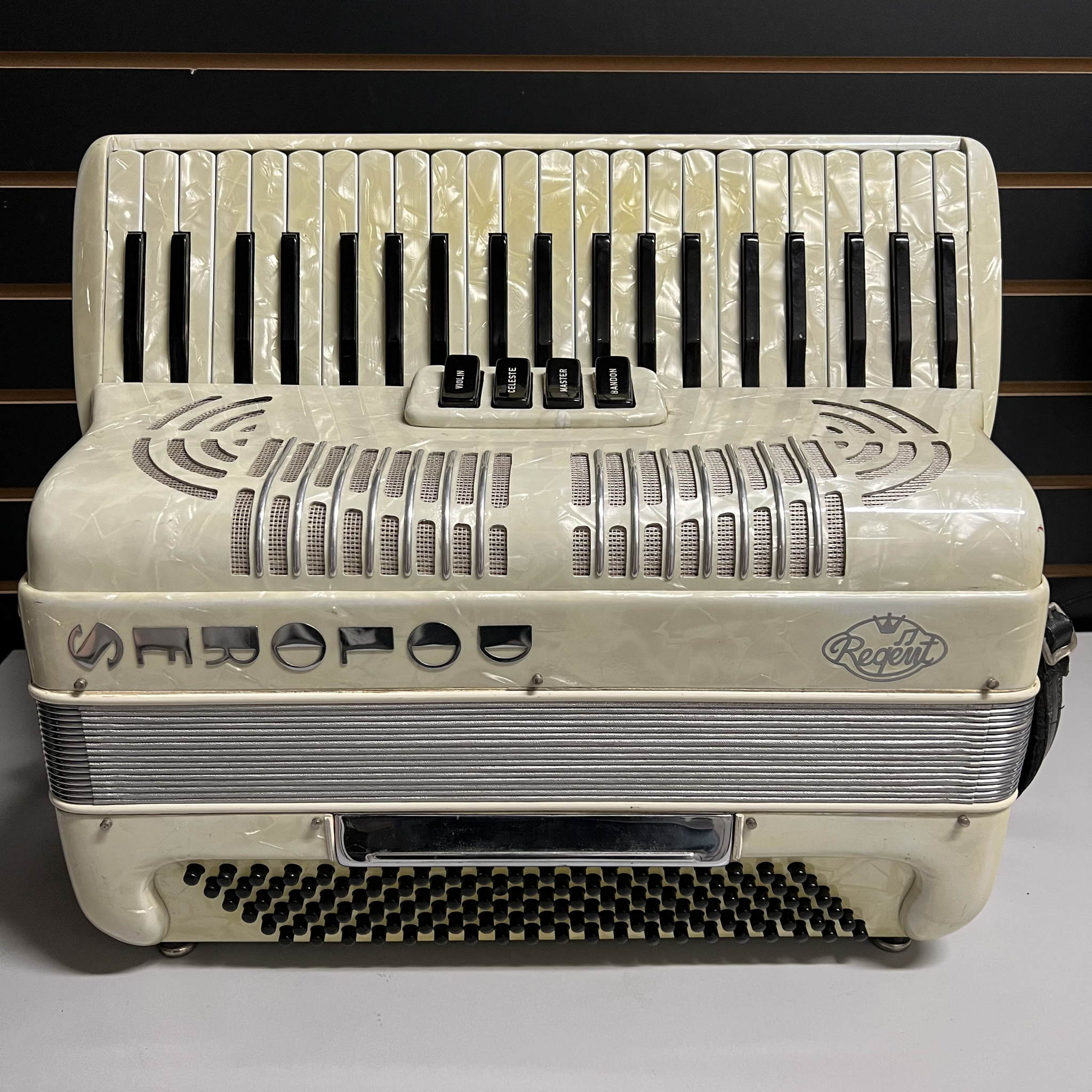 Regent Piano Accordion White