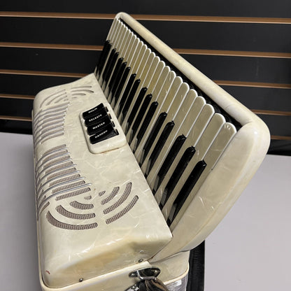 Regent Piano Accordion White