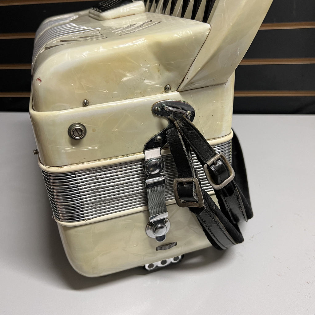 Regent Piano Accordion White