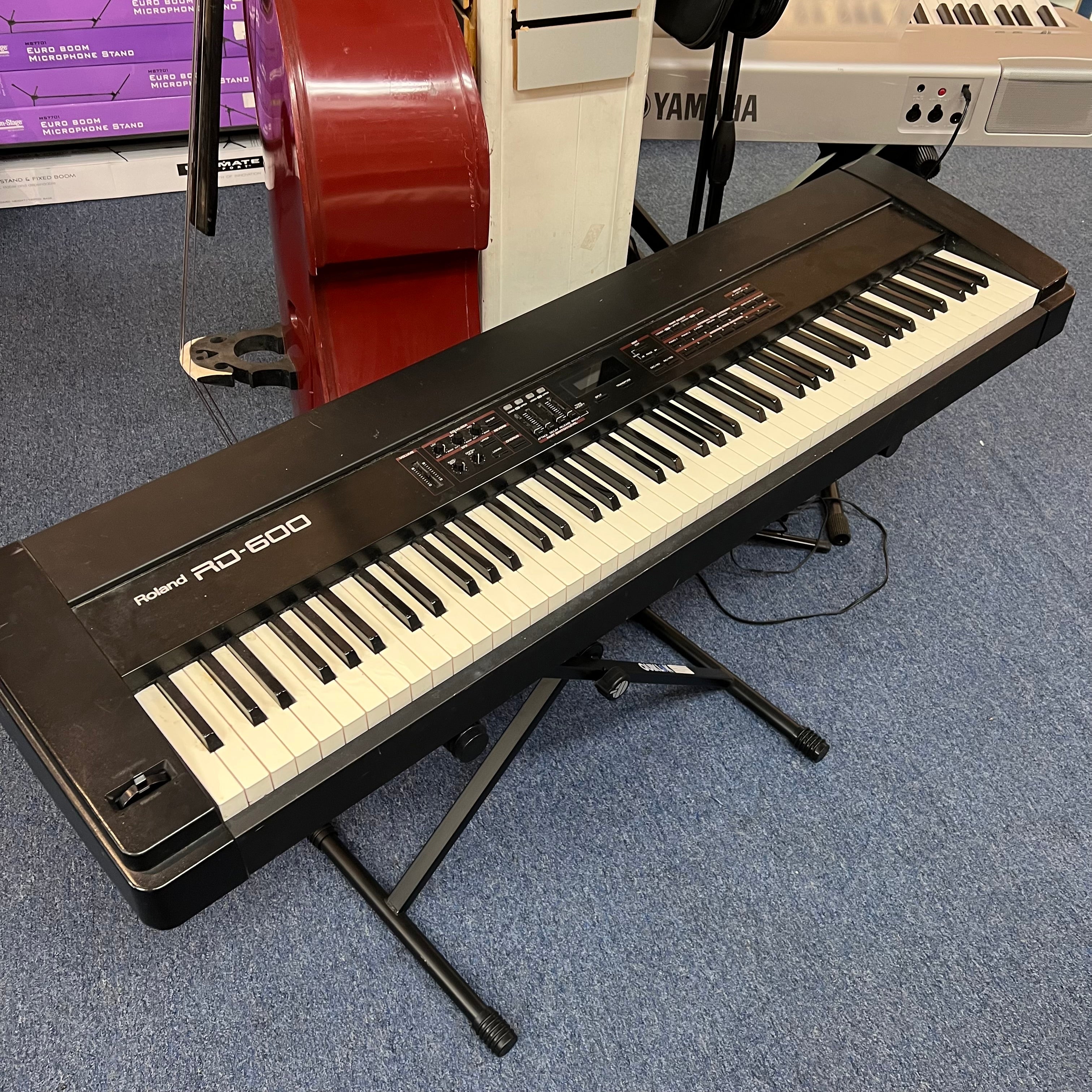 Roland RD-600 Portable Digital Piano Keyboard Vintage 90s Used
