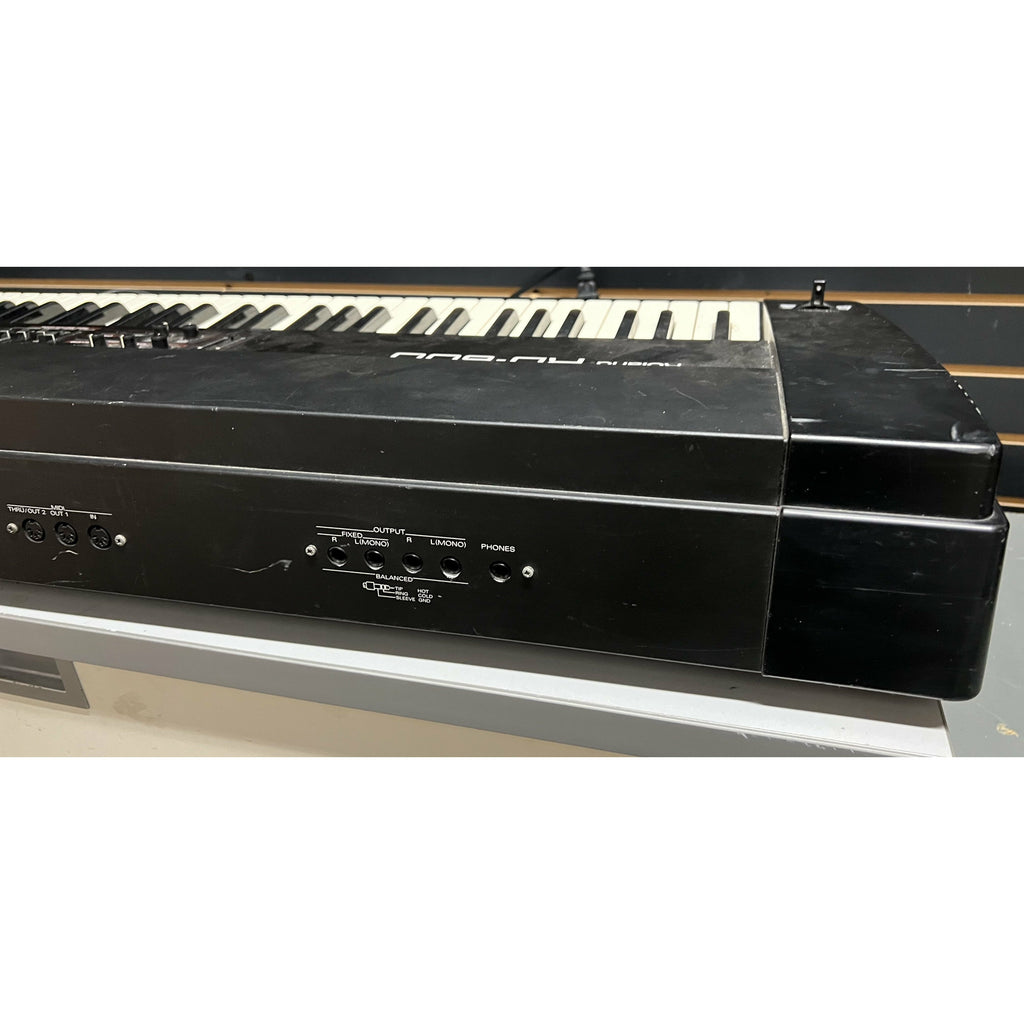 Roland RD-600 Portable Digital Piano Keyboard Vintage 90s Used