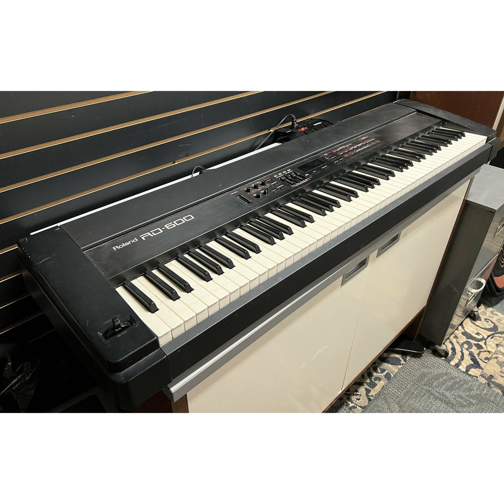 Roland RD-600 Portable Digital Piano Keyboard Vintage 90s Used