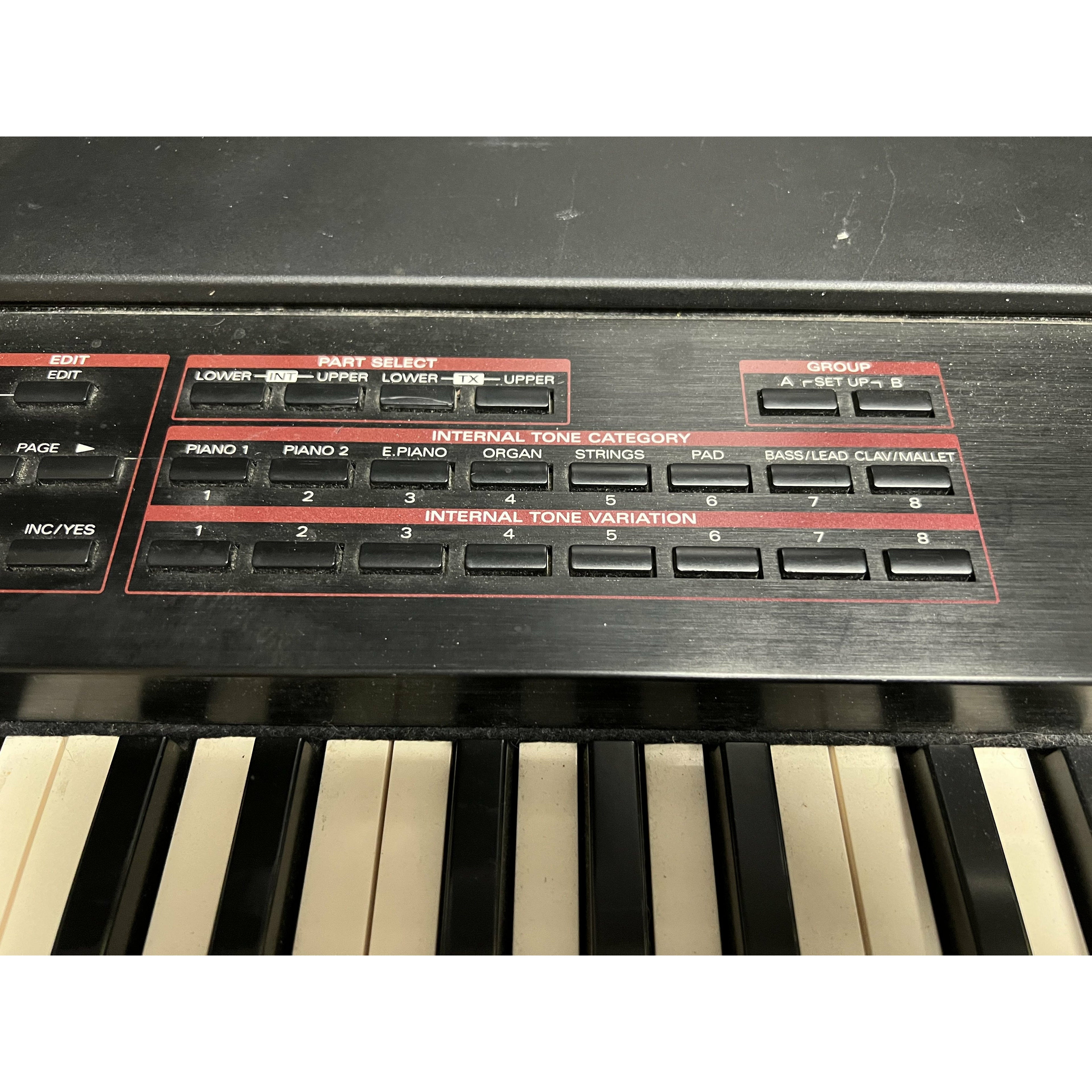 Roland RD-600 Portable Digital Piano Keyboard Vintage 90s Used
