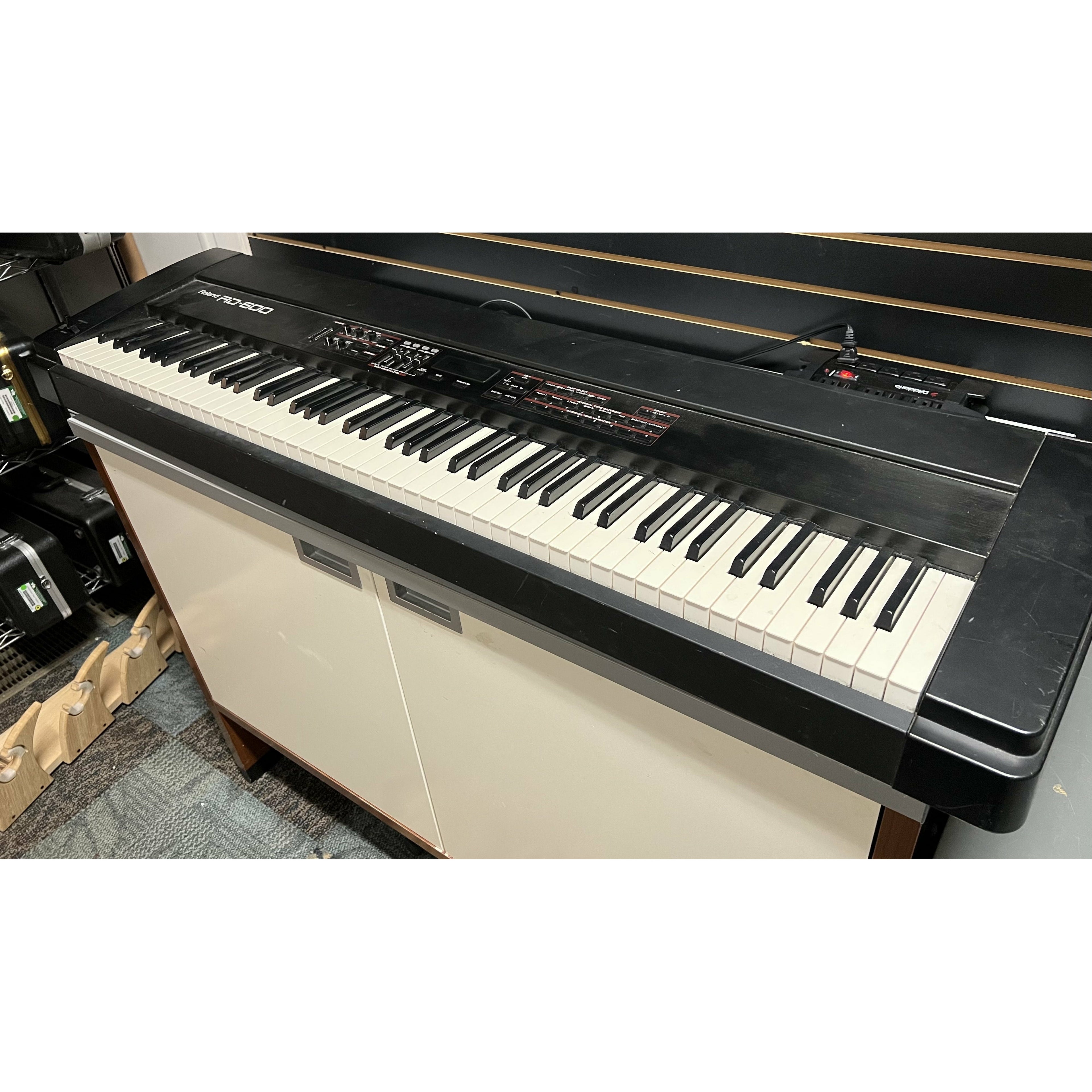 Roland RD-600 Portable Digital Piano Keyboard Vintage 90s Used
