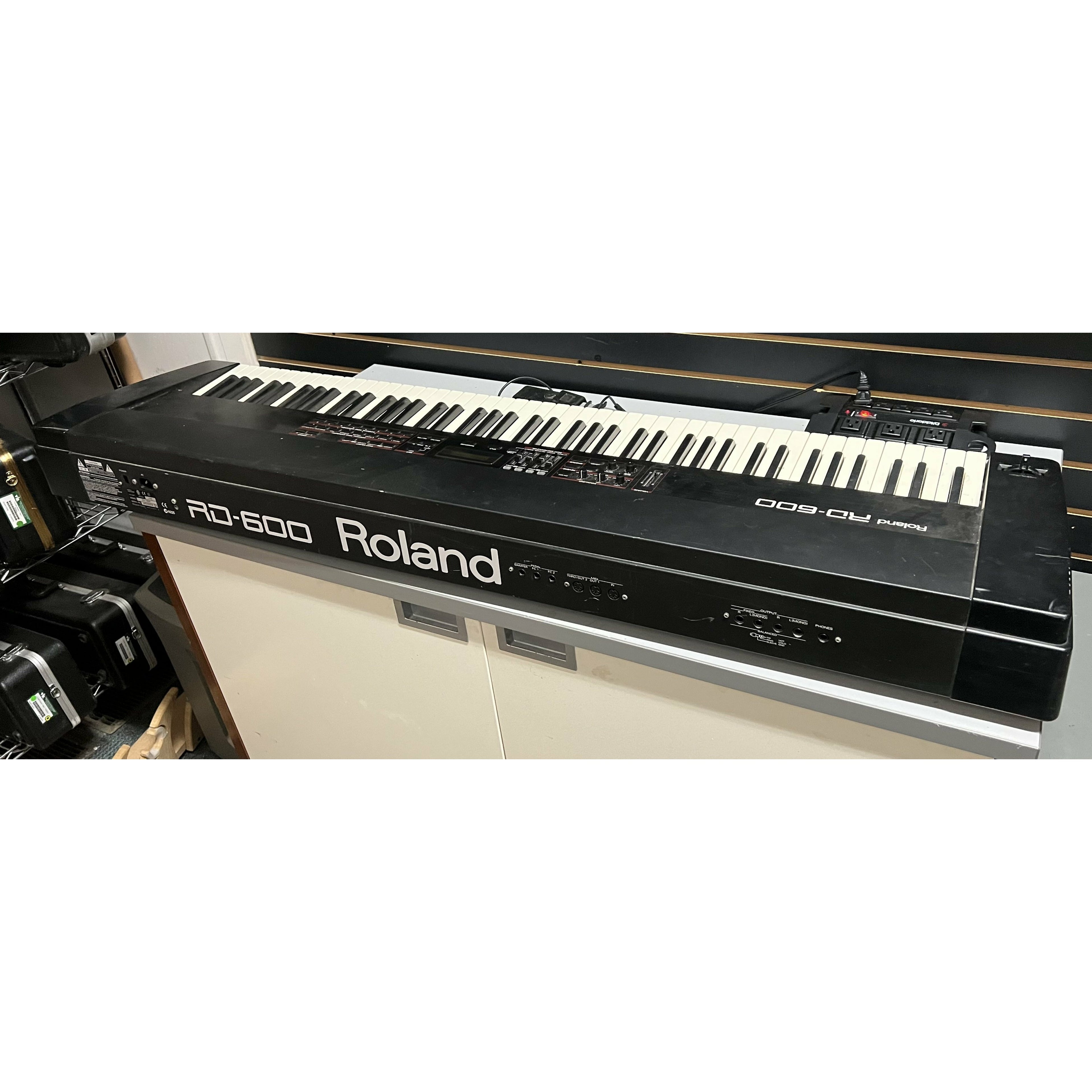 Roland RD-600 Portable Digital Piano Keyboard Vintage 90s Used