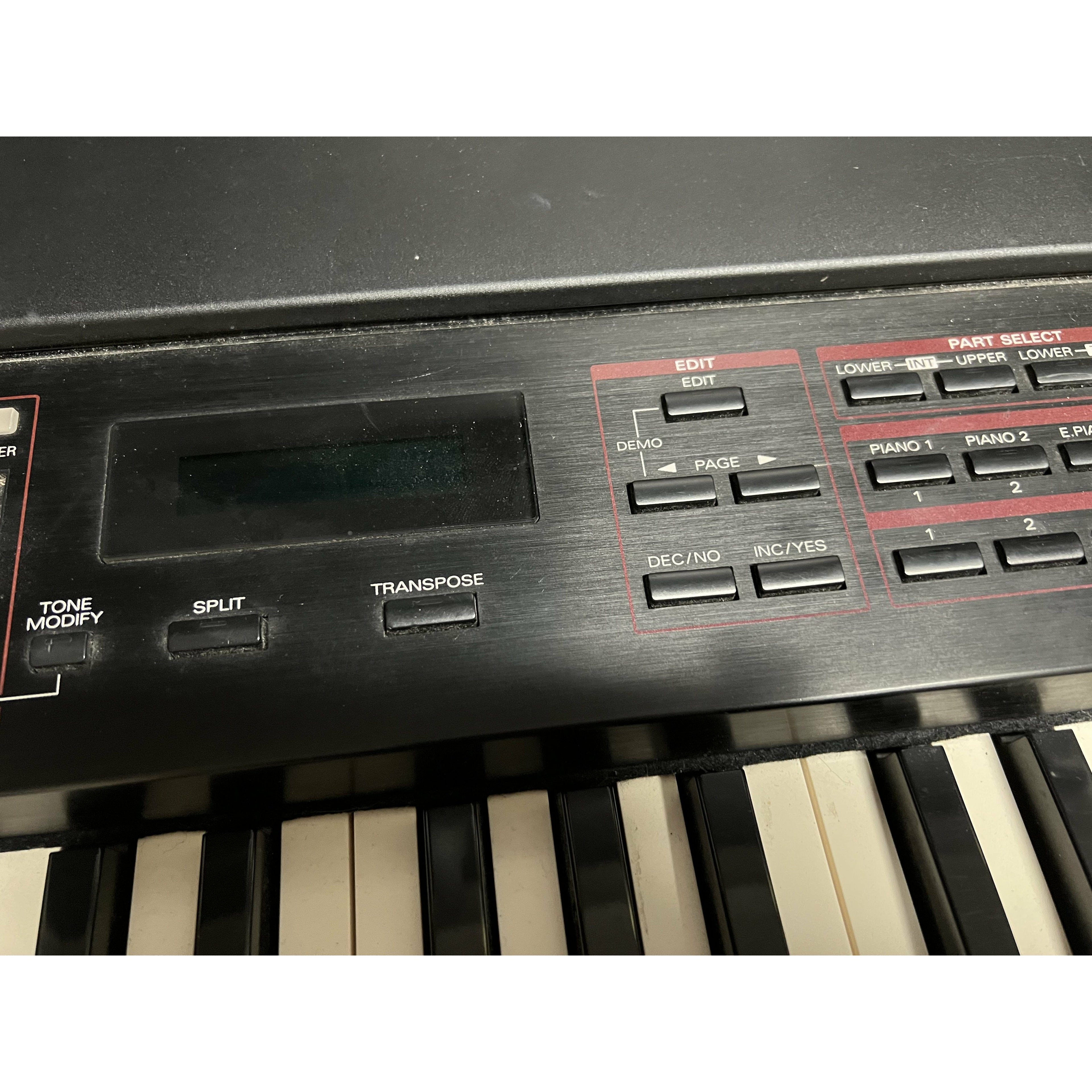 Roland RD-600 Portable Digital Piano Keyboard Vintage 90s Used