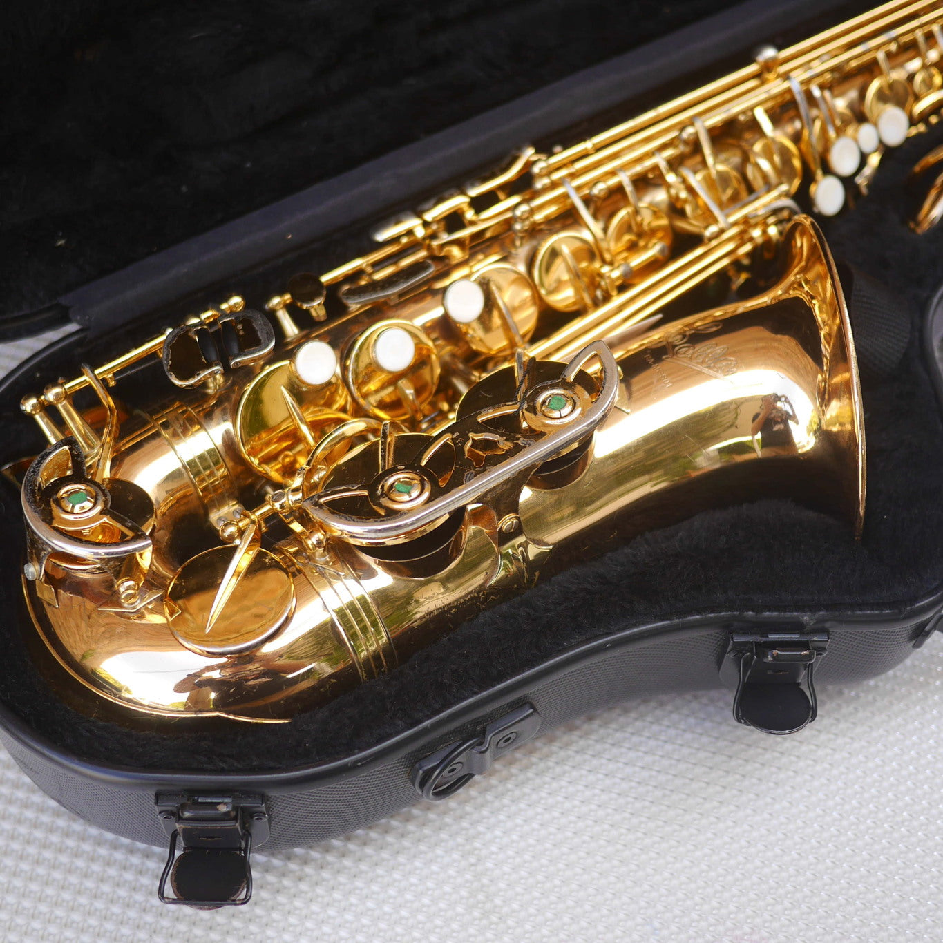 Rolla RA-MGS01 Alto Saxophone w/Selmer S80 C* mouthpiece contoured case