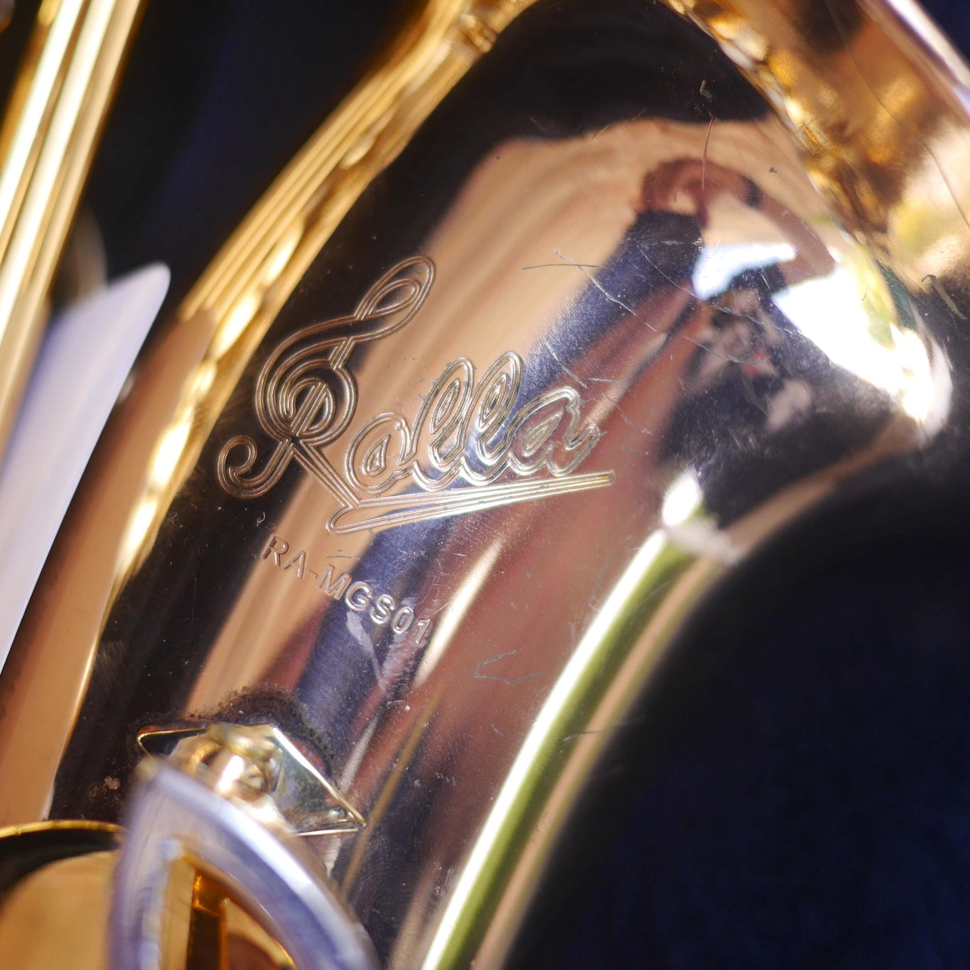 Rolla RA-MGS01 Alto Saxophone w/Selmer S80 C* mouthpiece contoured case