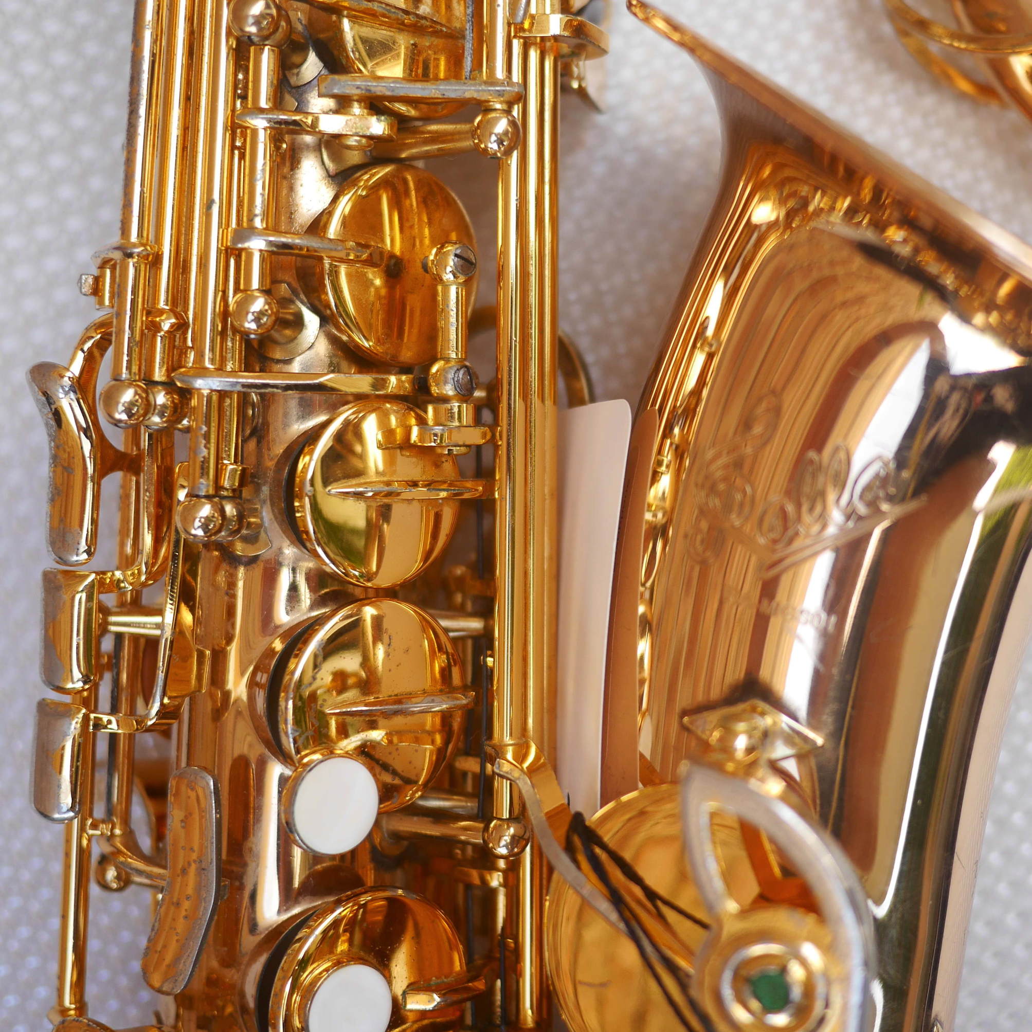 Rolla RA-MGS01 Alto Saxophone w/Selmer S80 C* mouthpiece contoured case