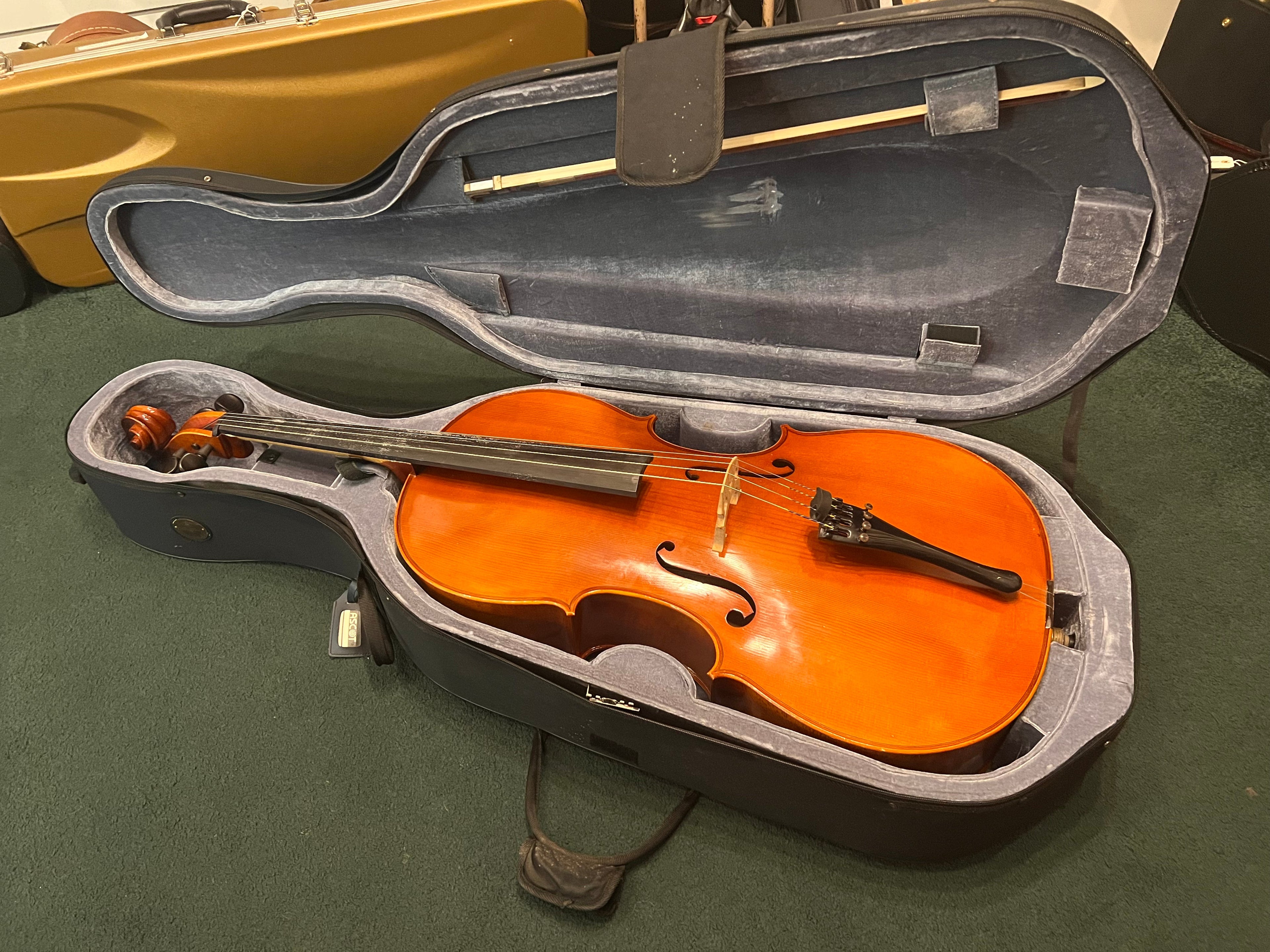 Samuel Eastman 4/4/ Cello Model 100 with case and bow 1999 (used)