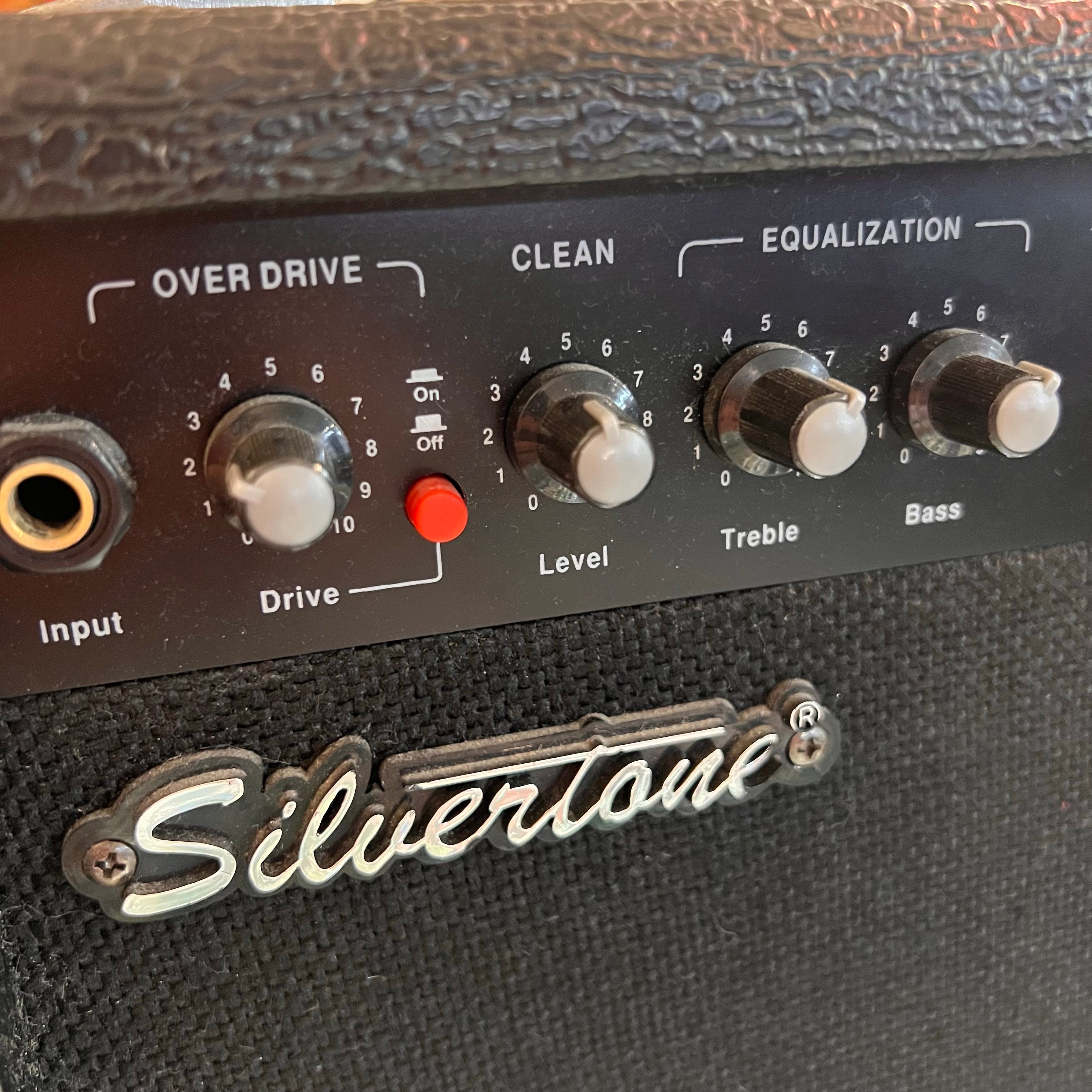Silvertone SMARTIIIs Guitar Practice Amp (used)