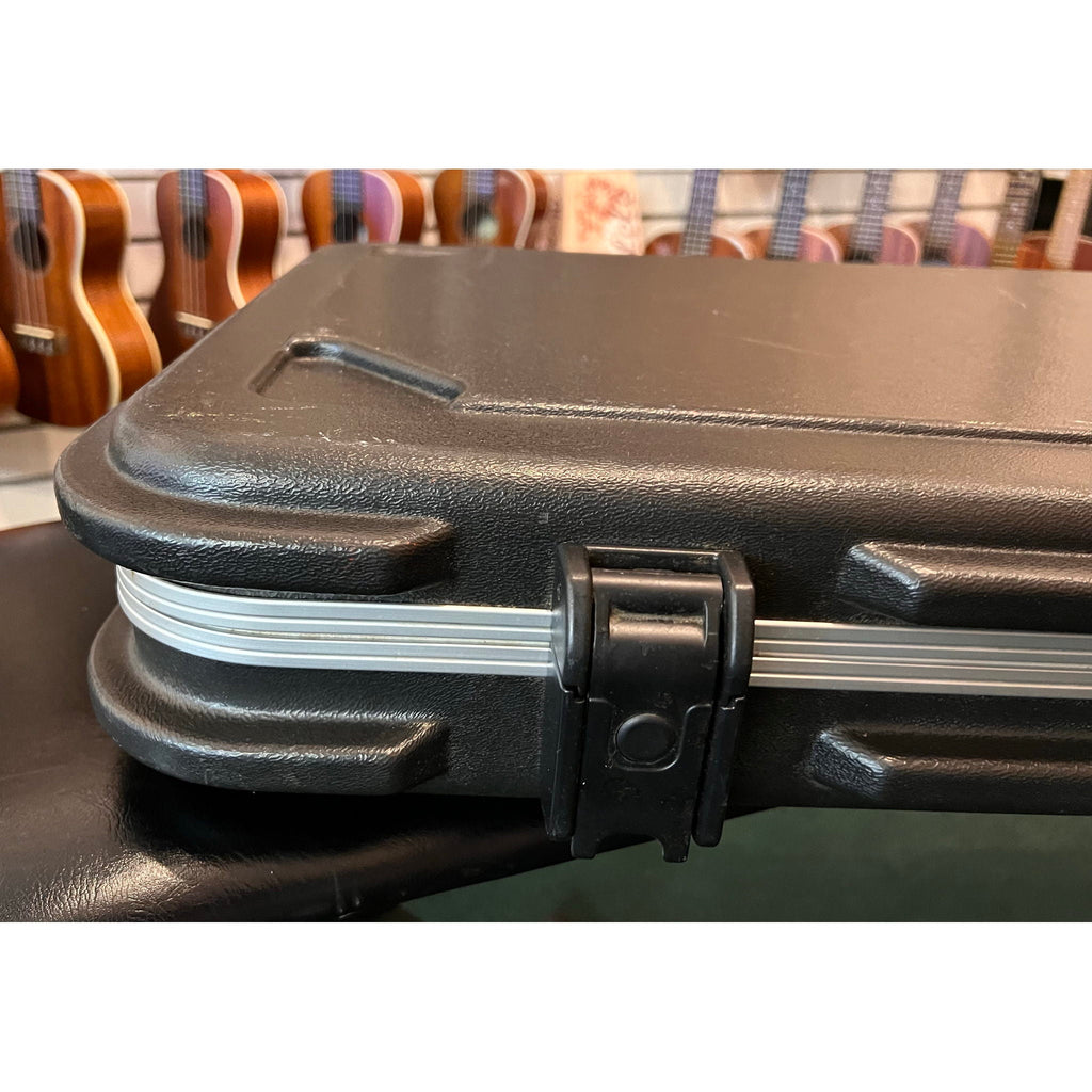 SKB 62 Jaguar Jazzmaster-Shaped Hardshell Guitar Case (used)