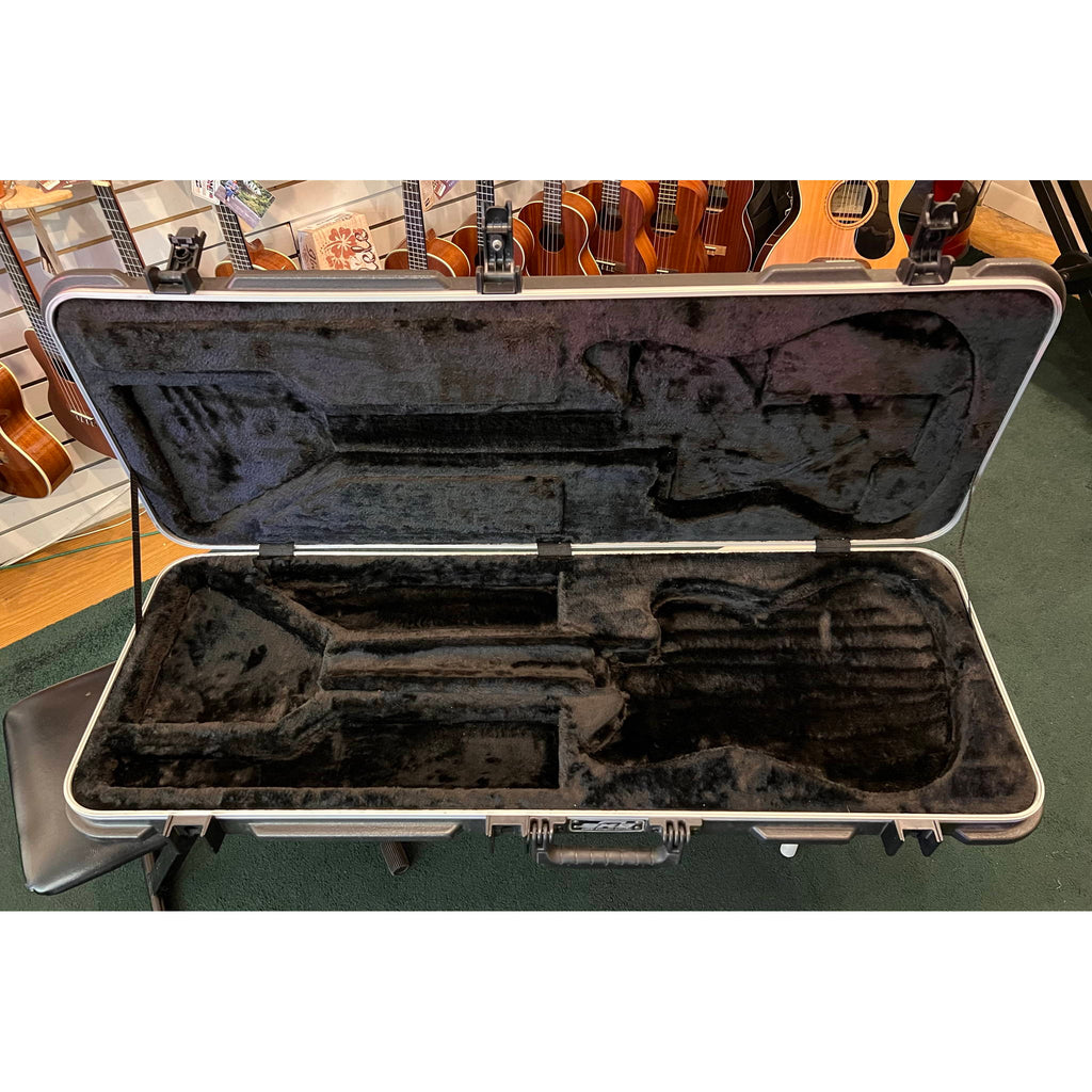 SKB 62 Jaguar Jazzmaster-Shaped Hardshell Guitar Case (used)