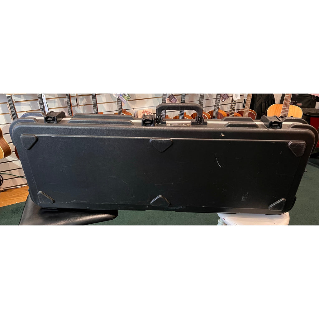 SKB 62 Jaguar Jazzmaster-Shaped Hardshell Guitar Case (used)