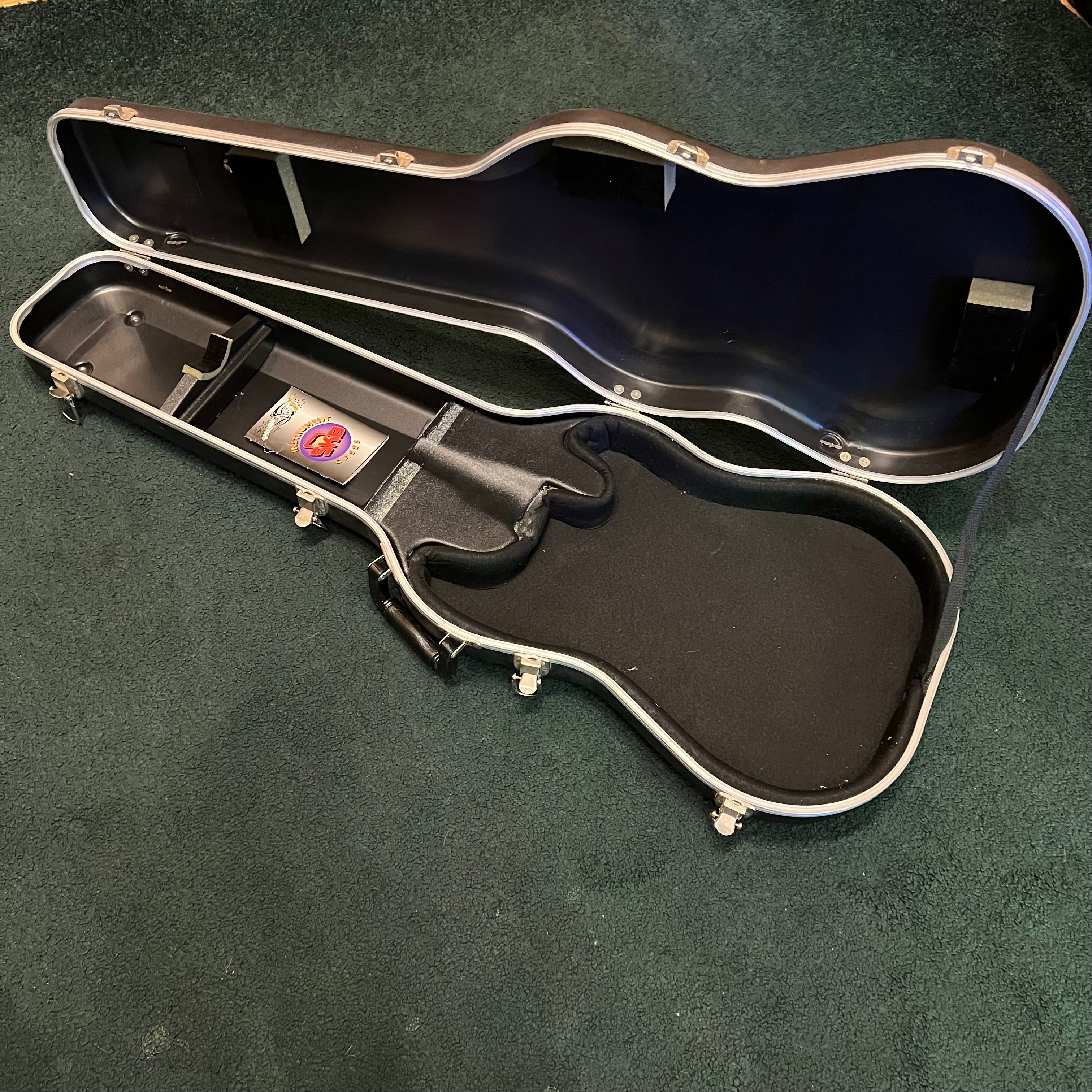 SKB Economy Stratocaster Hard Plastic Case (used)