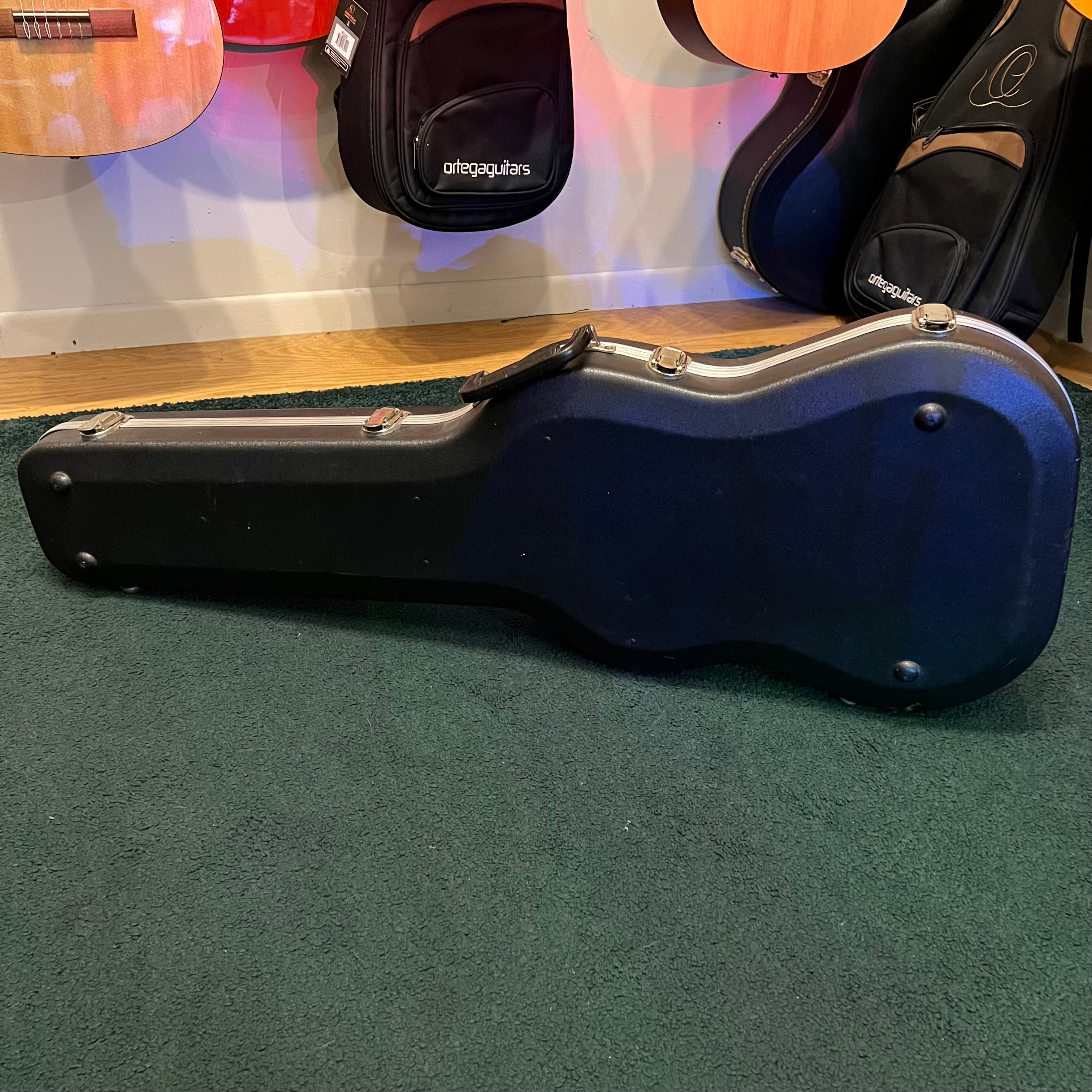 SKB Economy Stratocaster Hard Plastic Case (used)