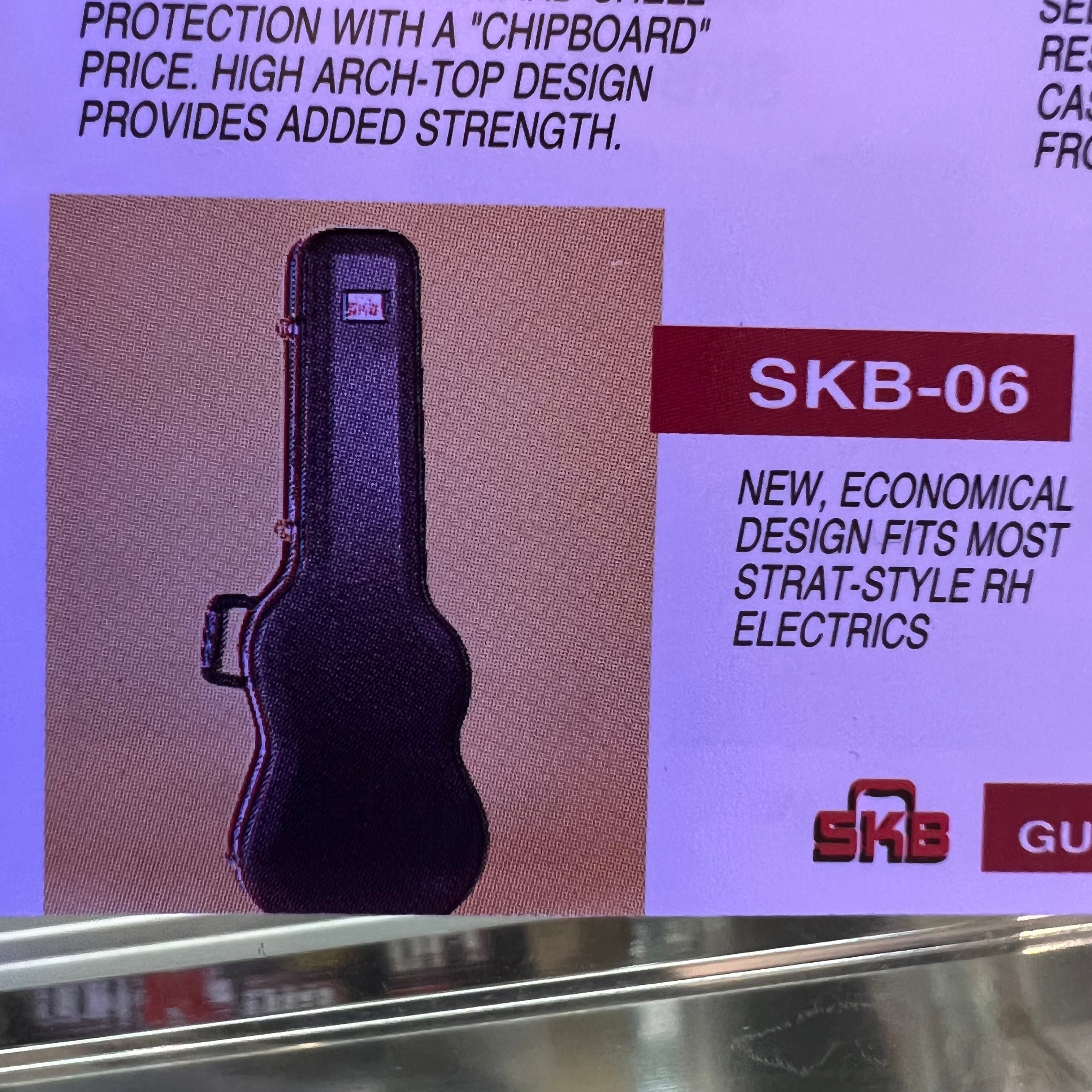 SKB Economy Stratocaster Hard Plastic Case (used)