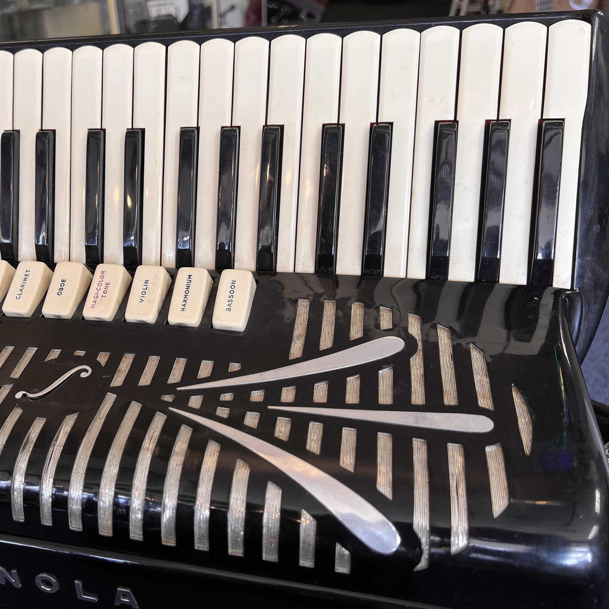 Sonola 120 Bass Piano Accordion AA7 LMMH w/case Italy 1950s Black (used)