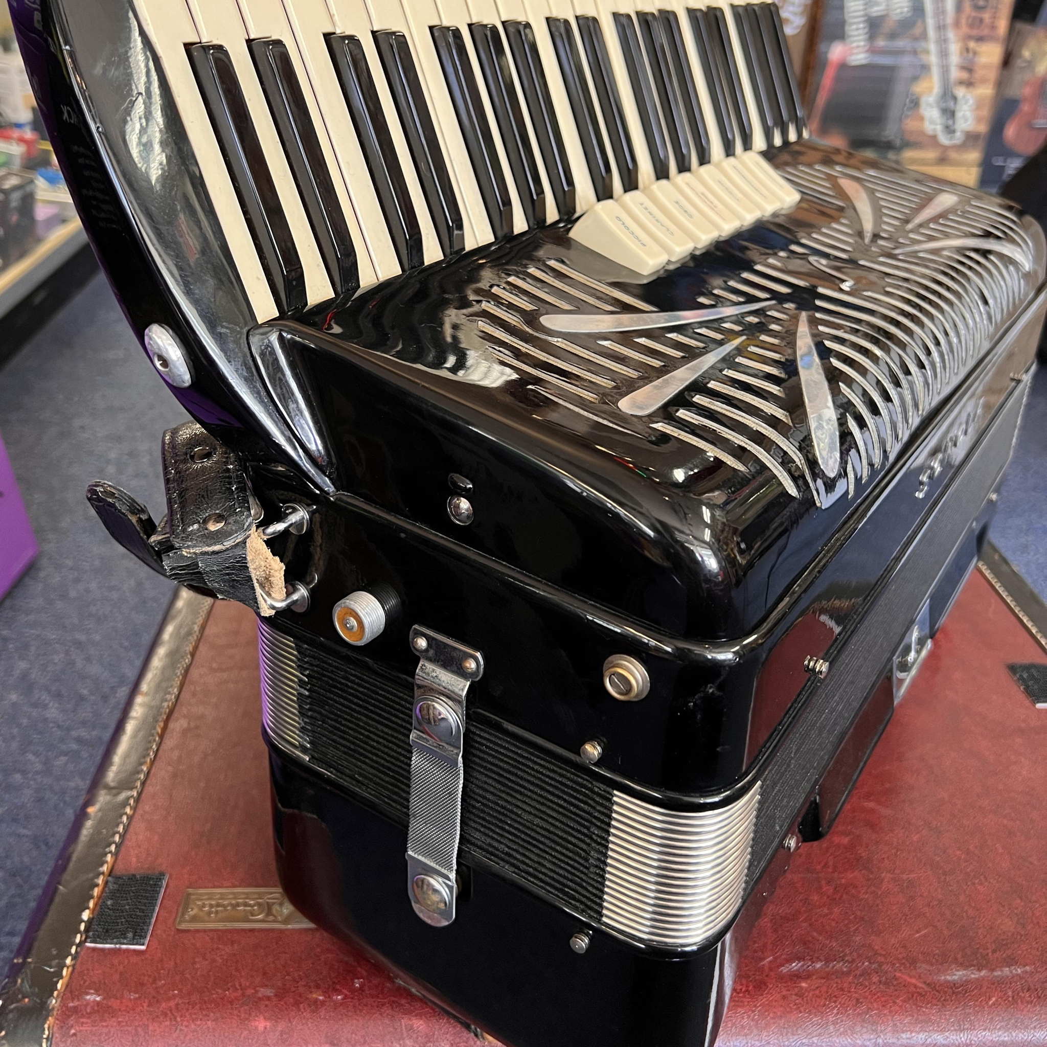 Sonola 120 Bass Piano Accordion AA7 LMMH w/case Italy 1950s Black (used)