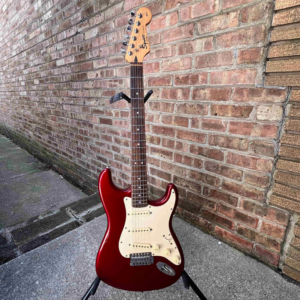 Squier by Fender Affinity Strat Electric Guitar Red w/gig bag (used)