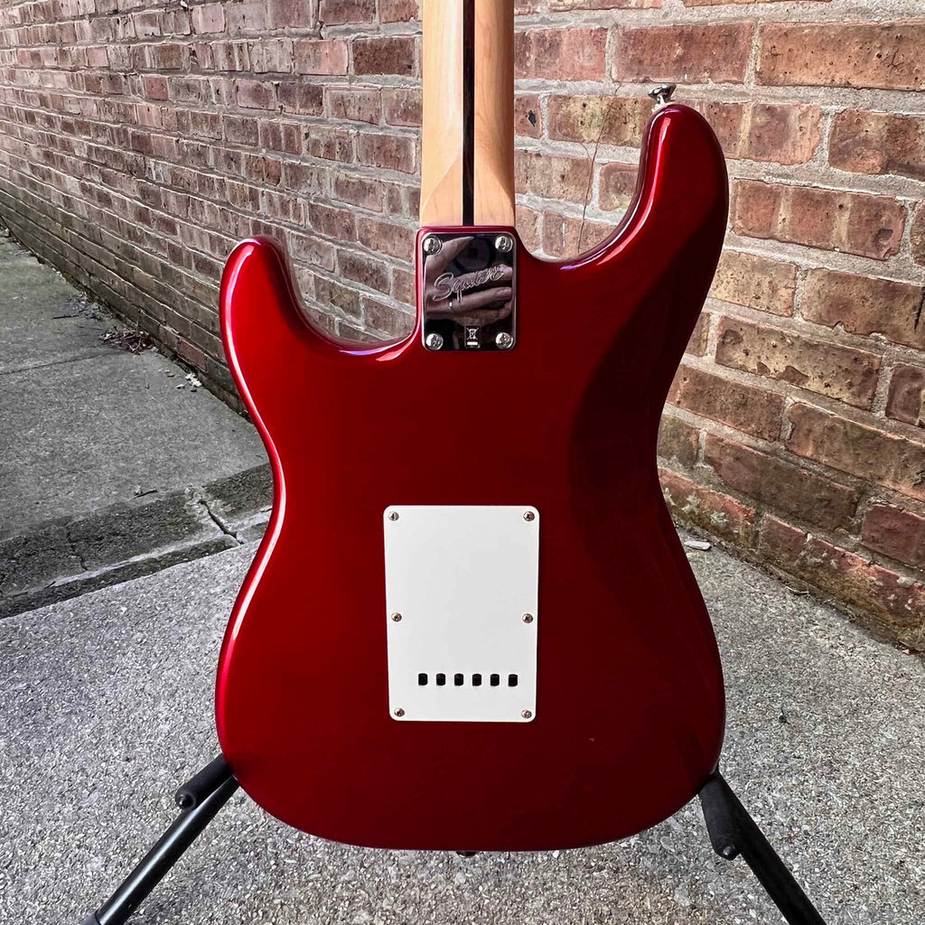 Squier by Fender Affinity Strat Electric Guitar Red w/gig bag (used)