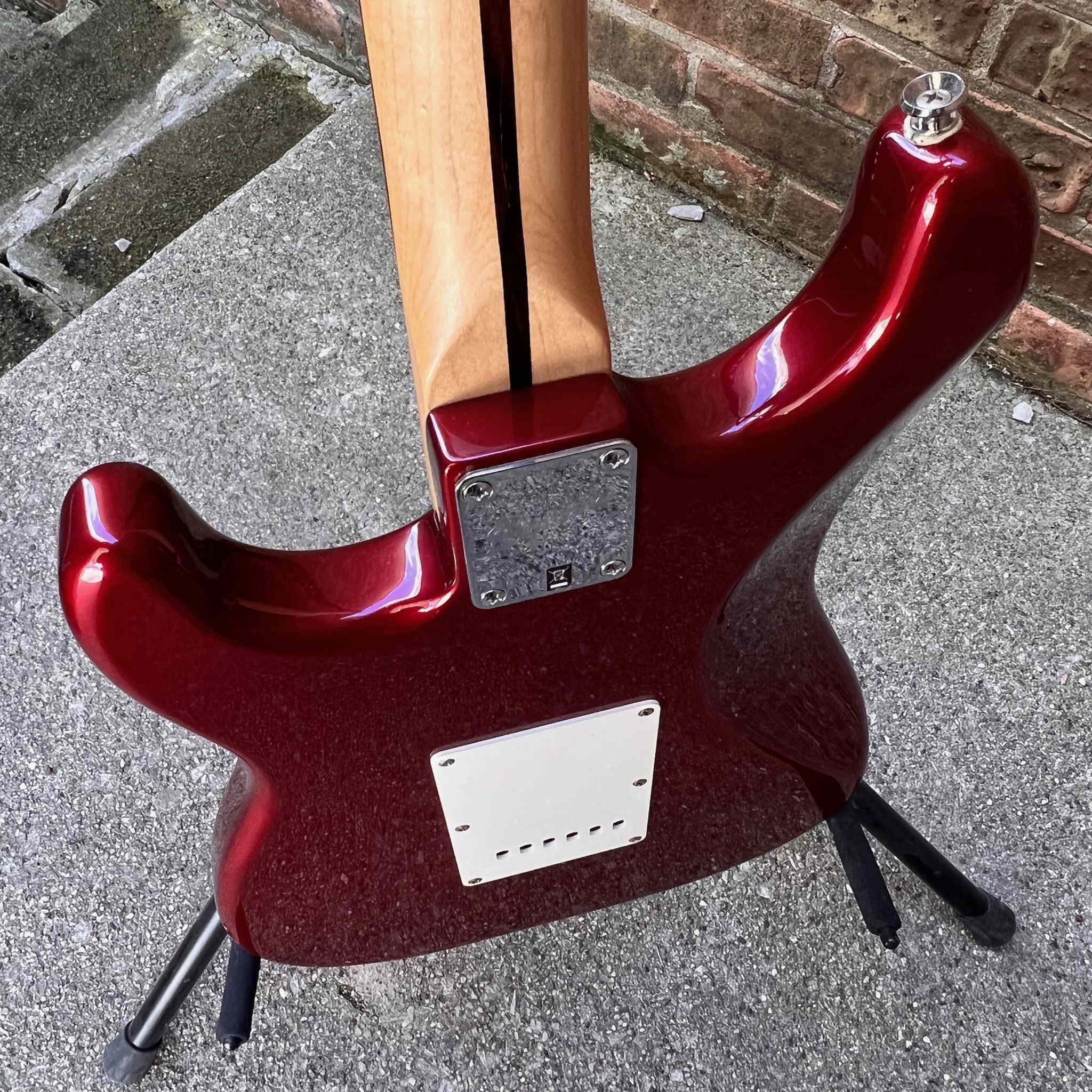 Squier by Fender Affinity Strat Electric Guitar Red w/gig bag (used)