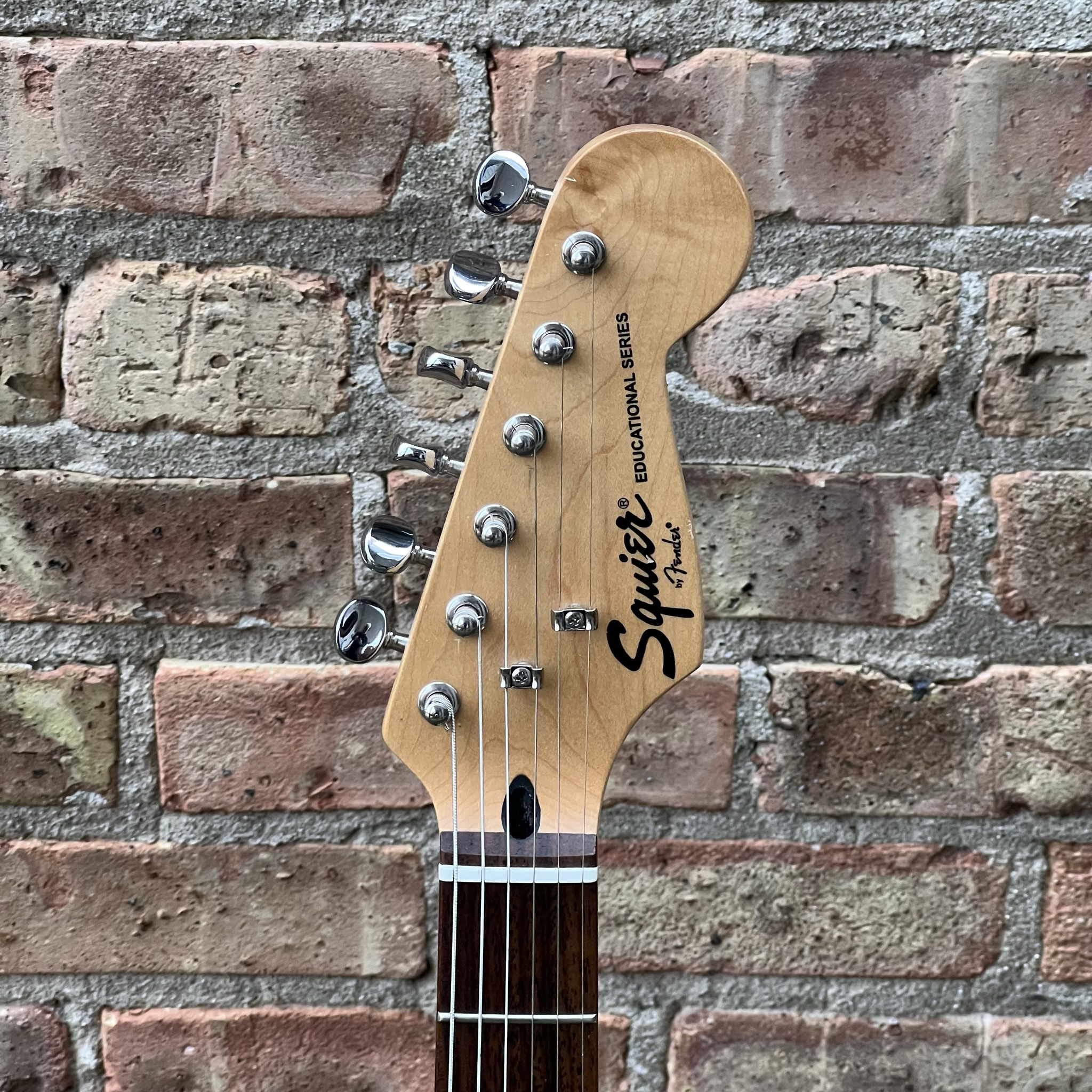 Squier by Fender Educational Series Strat Black