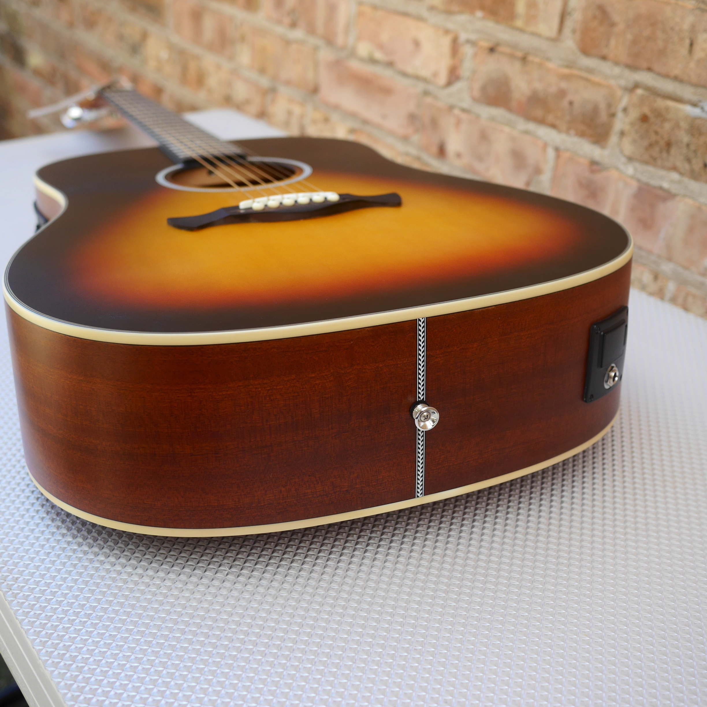 Tagima Dreadnought Acoustic Electric Guitar Sunburst