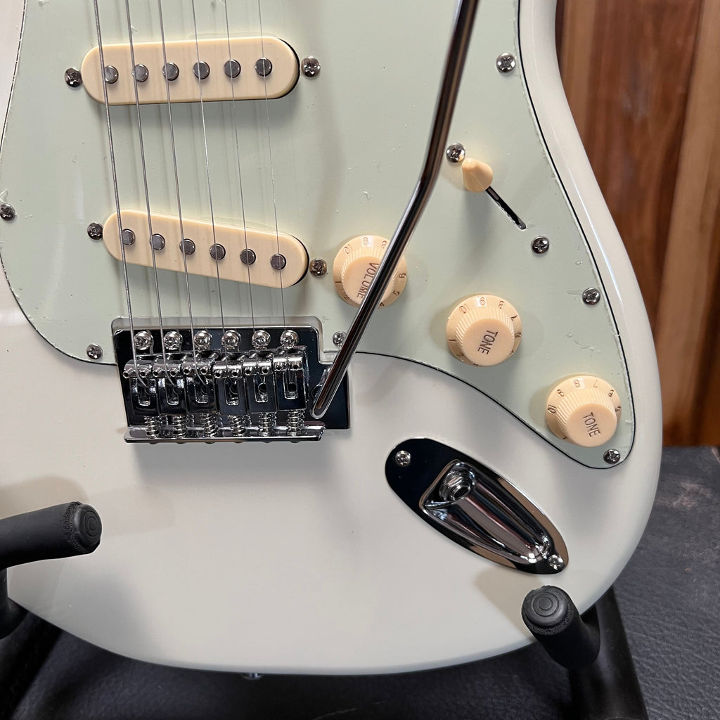 Tagima TG-500 Electric Guitar Olympic White