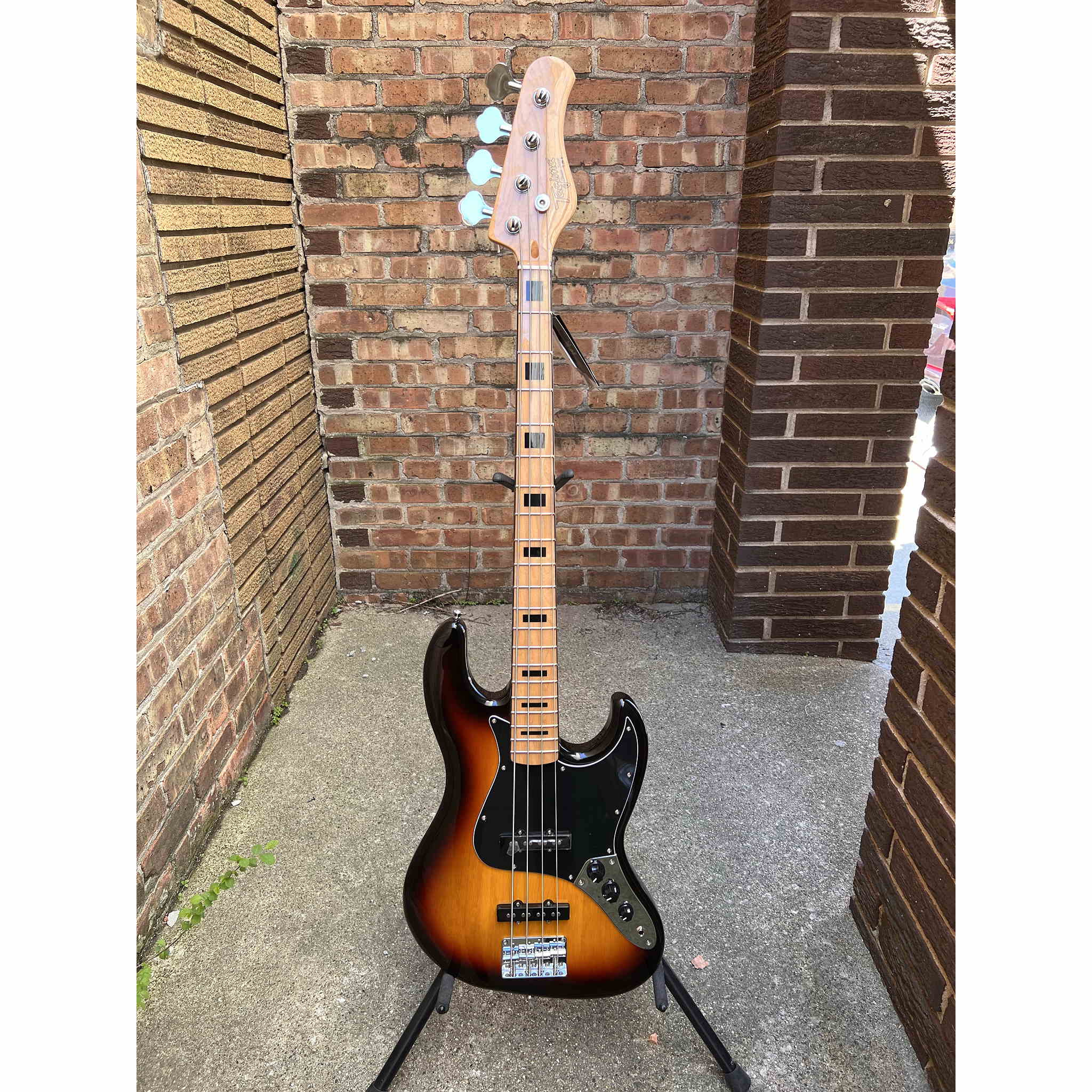 Tagima TJB-4 SB-LF/BK J-Bass Sunburst Excellent