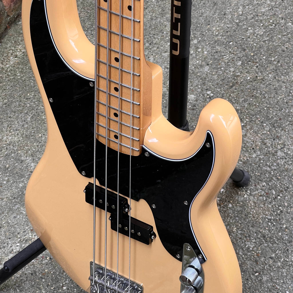 Tagima TW 66 BS T-bass Butterscotch Excellent