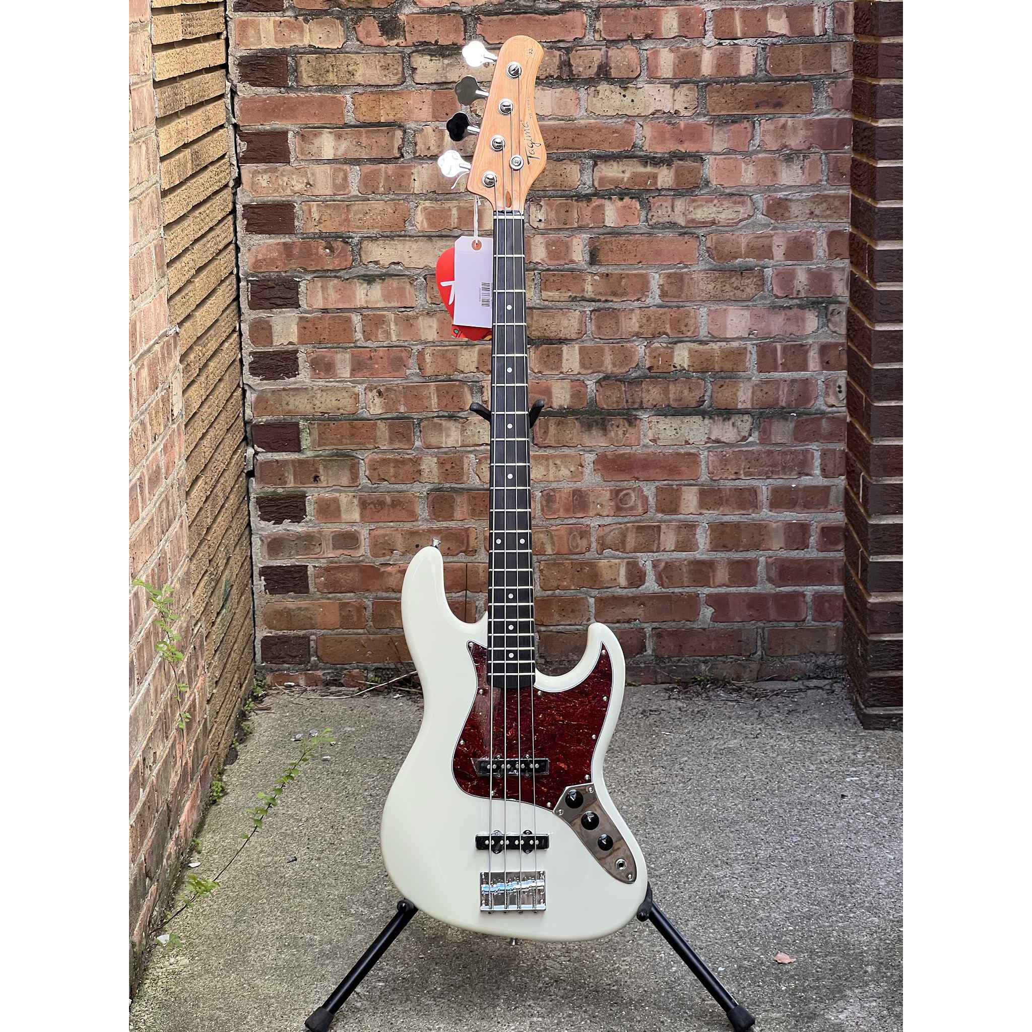 Tagima TW-73 OWH DF/TT J-bass Olympic White Excellent