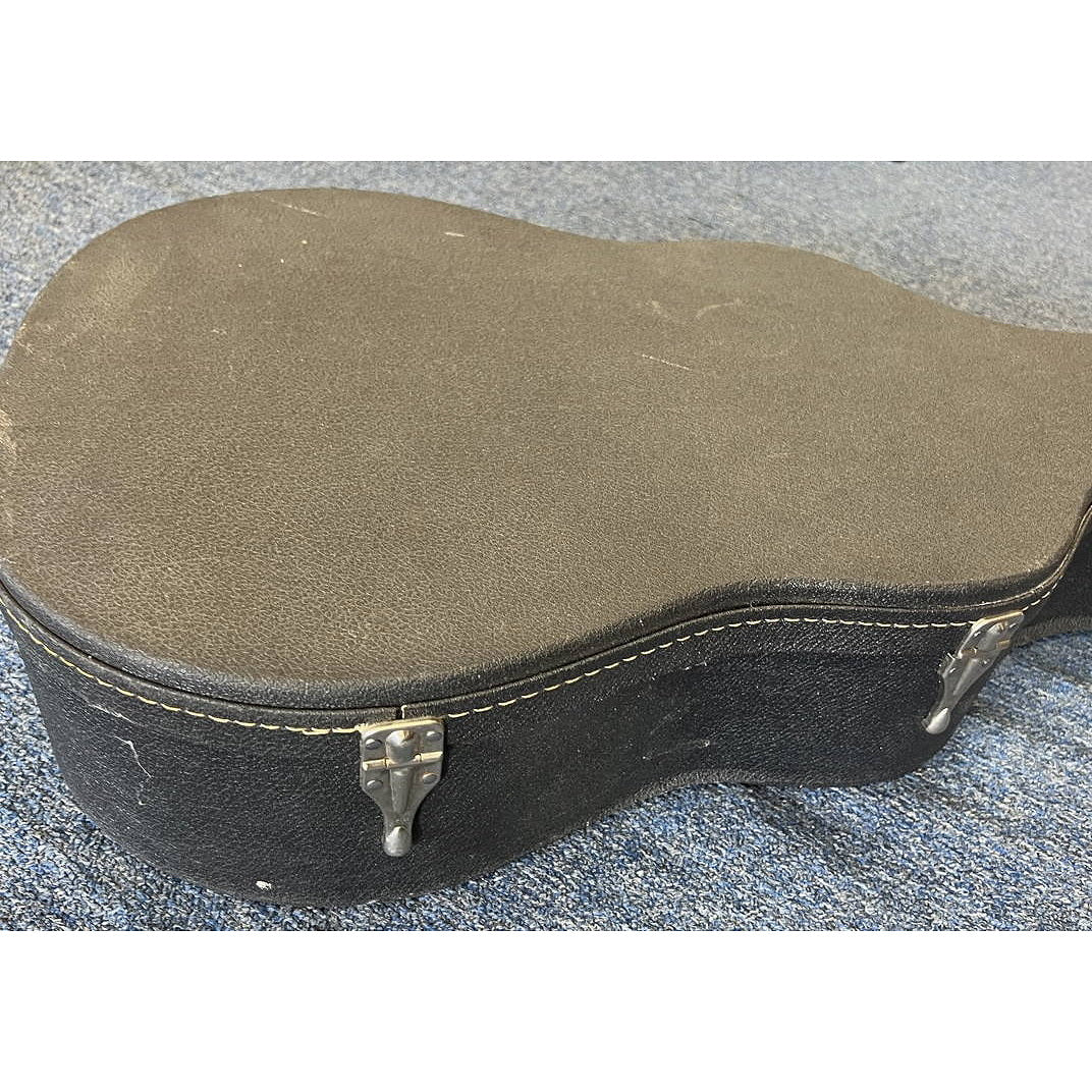 Takamine Hard Shell Wood Case for Dreadnought Acoustic Guitar (used)