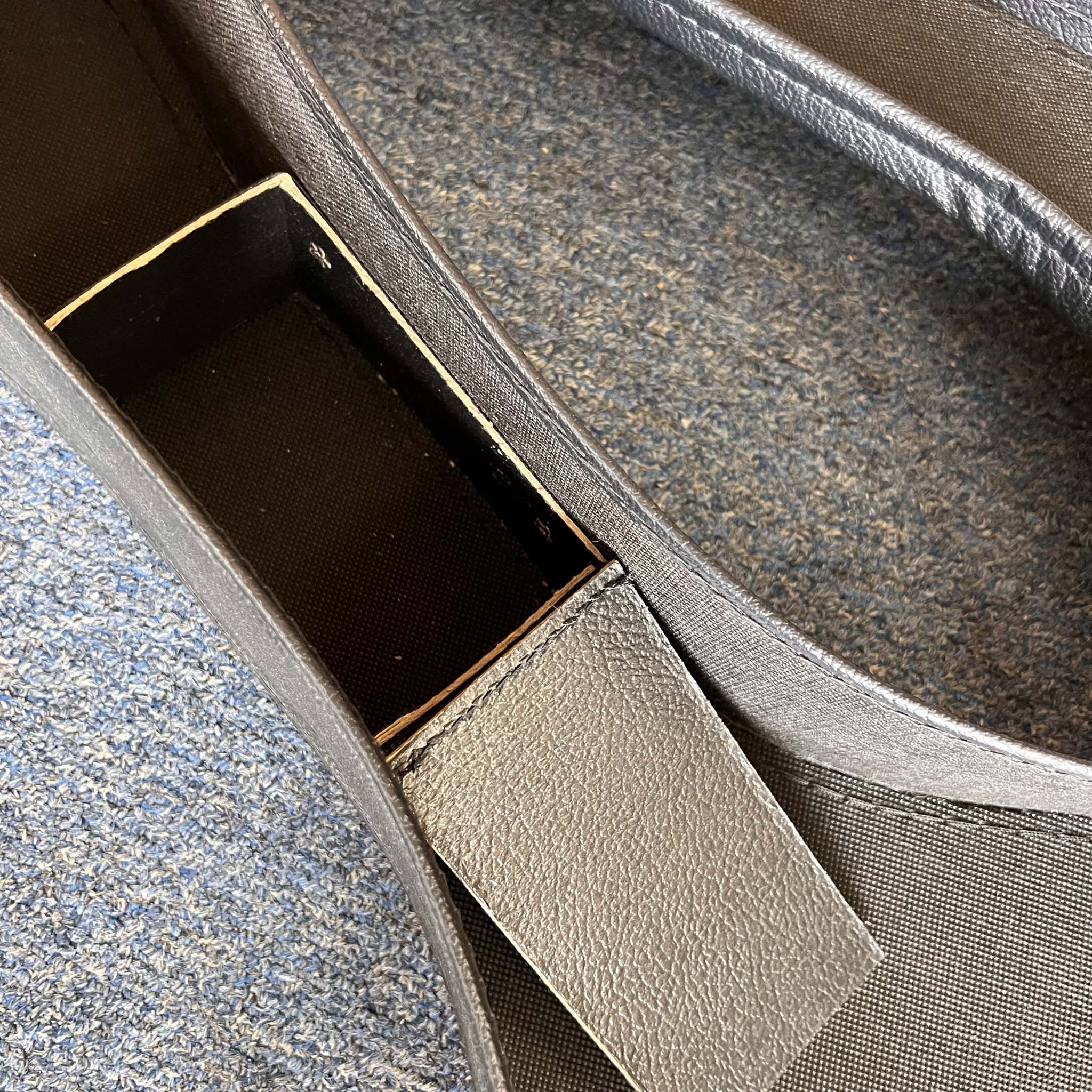 TKL Chipboard Case for Acoustic Guitar (used)
