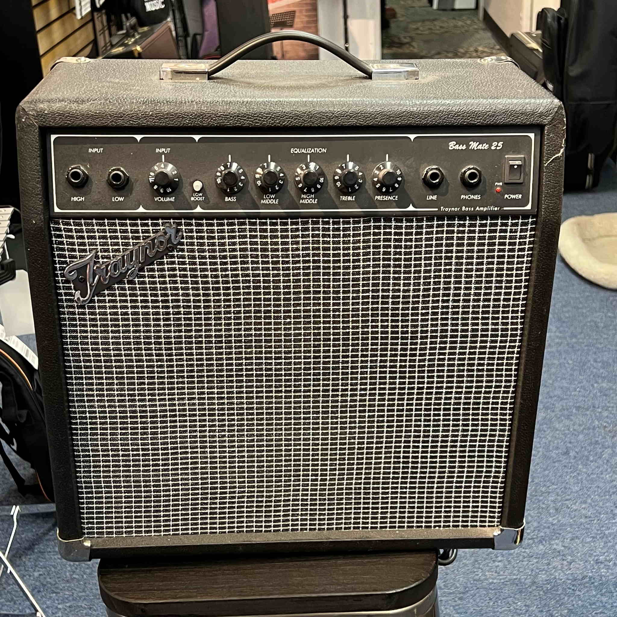 Traynor TBM25 Bass Mate 25 25-Watt 1x10" Bass Combo (used)
