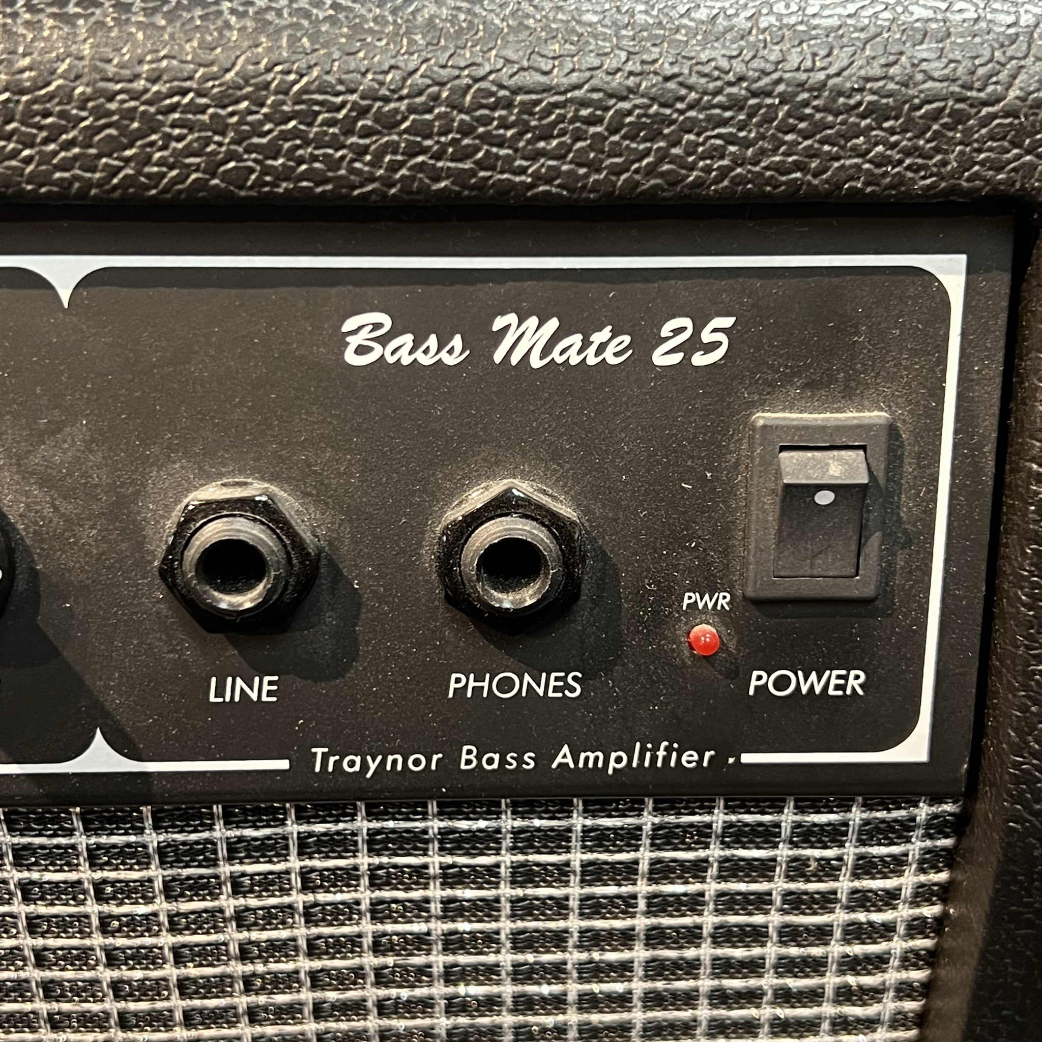 Traynor TBM25 Bass Mate 25 25-Watt 1x10" Bass Combo (used)