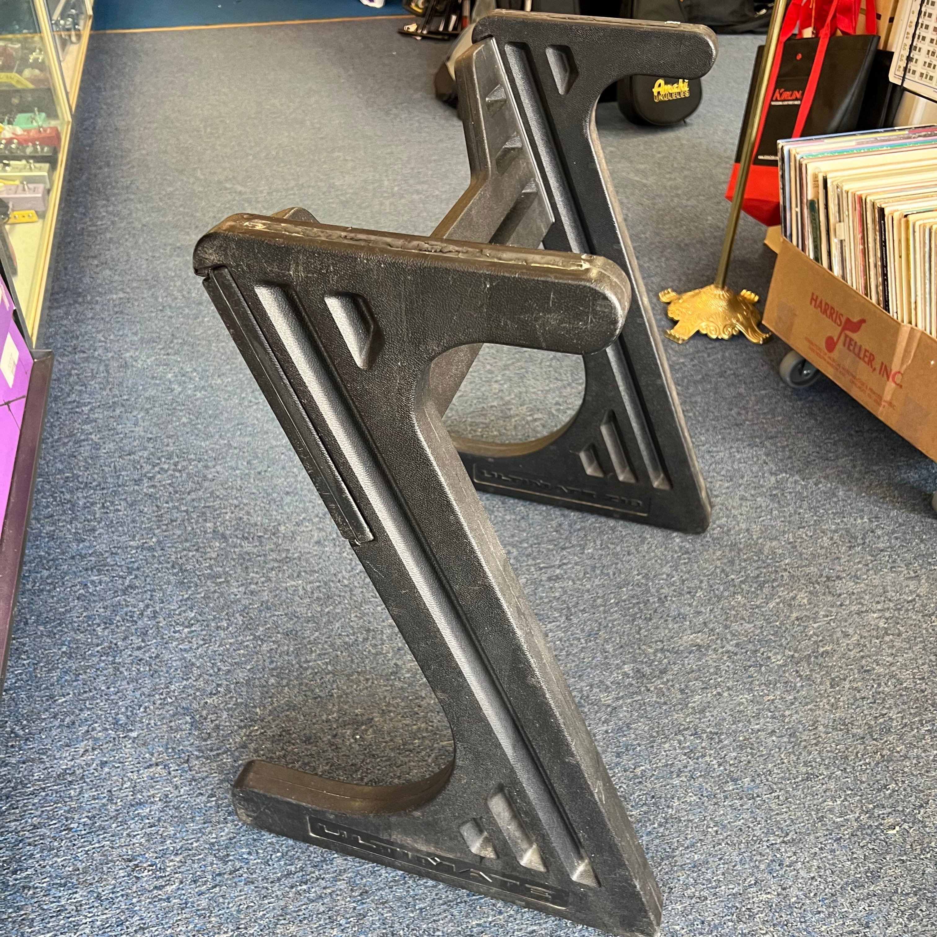 Ultimate Z18 Z style keyboard stand vintage Black plastic