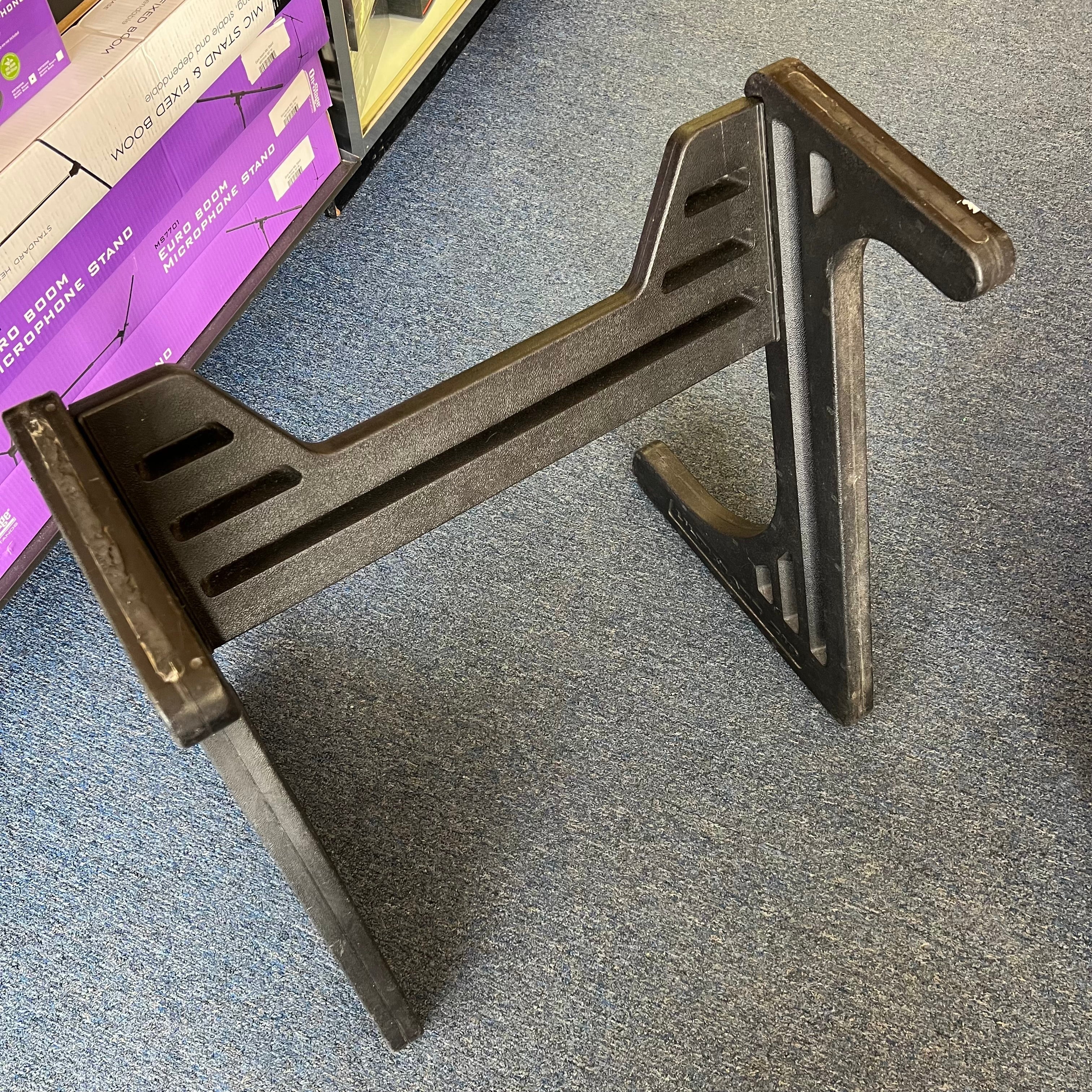 Ultimate Z18 Z style keyboard stand vintage Black plastic