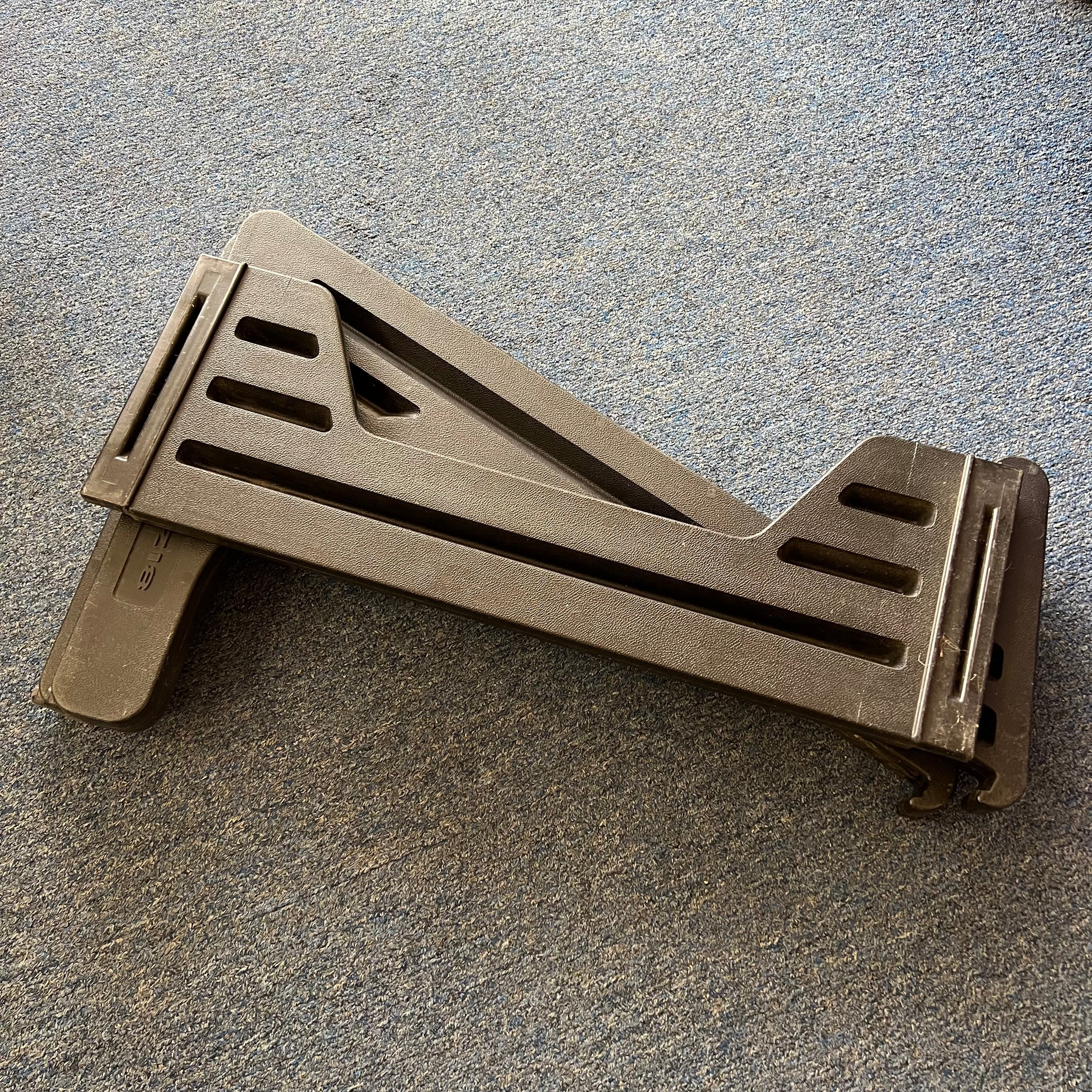 Ultimate Z18 Z style keyboard stand vintage Black plastic
