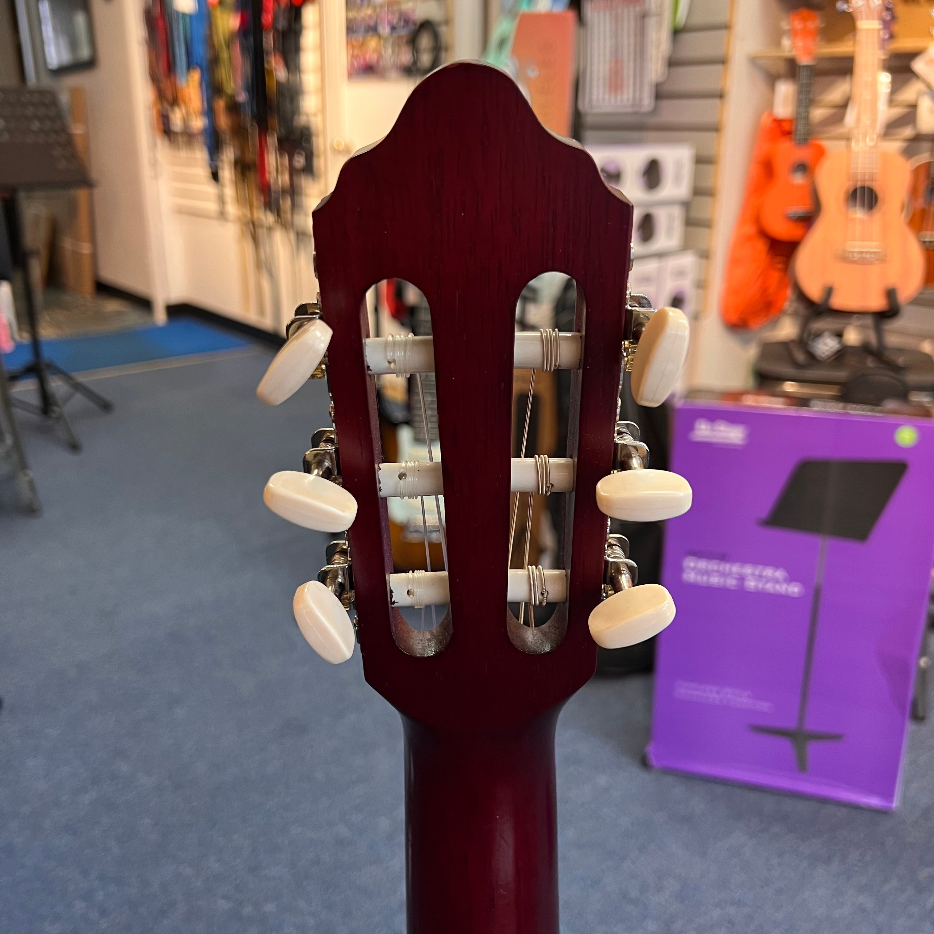Valencia 3/4 Sz. Classical Guitar Wine Red (used)