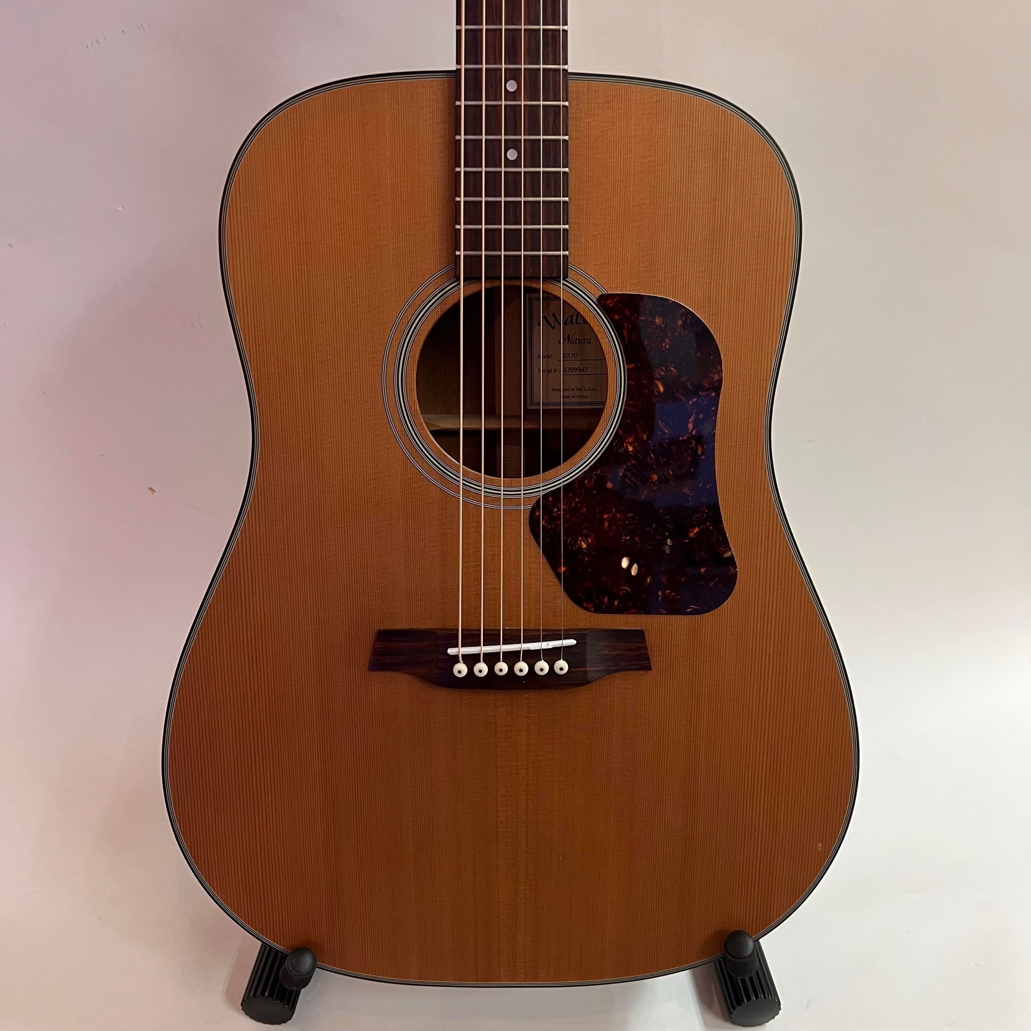 Walden D570 Acoustic Guitar (used)