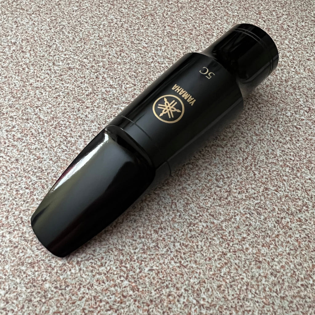 Yamaha 5C Tenor Saxophone Mouthpiece w/lig and cap (used)