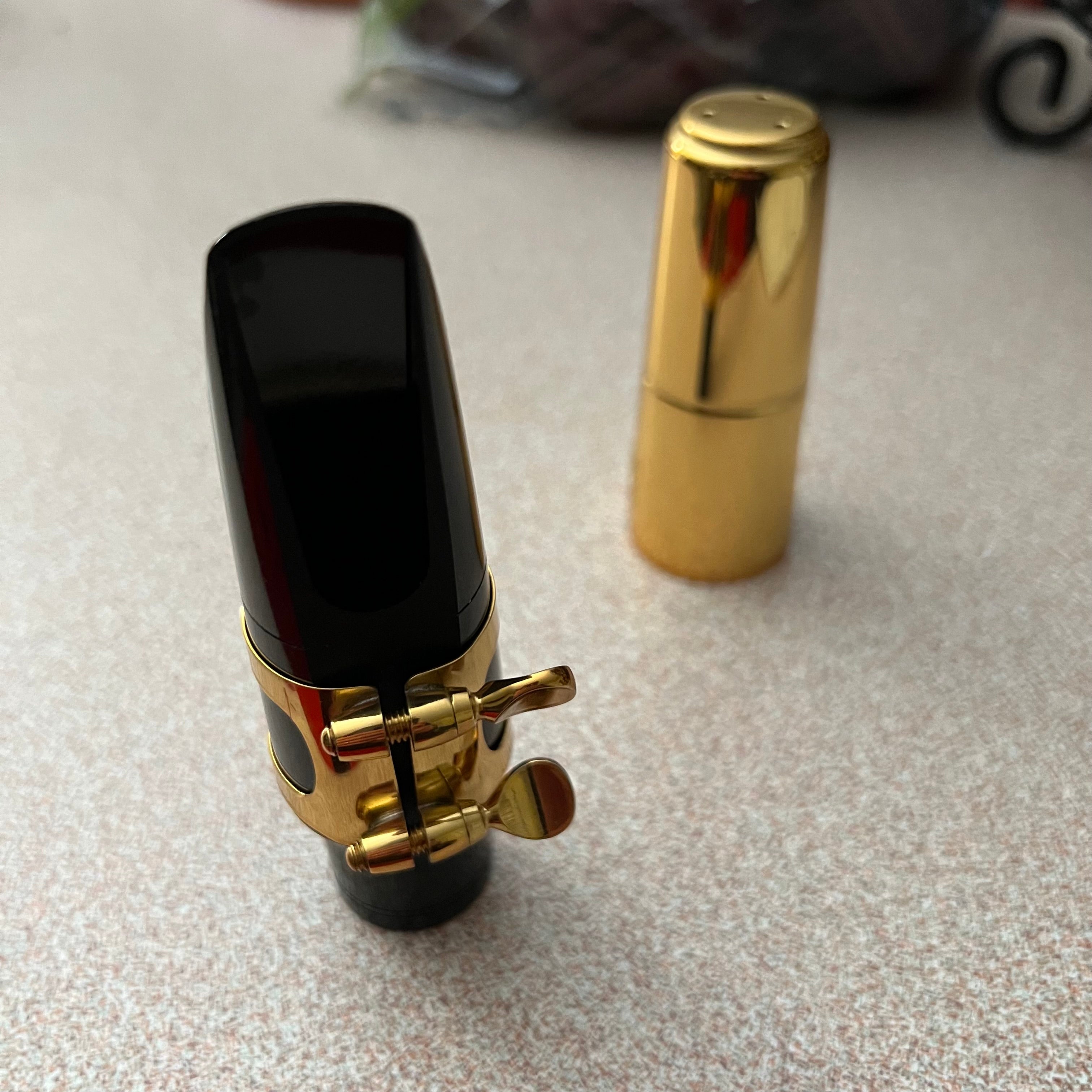 Yamaha 5C Tenor Saxophone Mouthpiece w/lig and cap (used)
