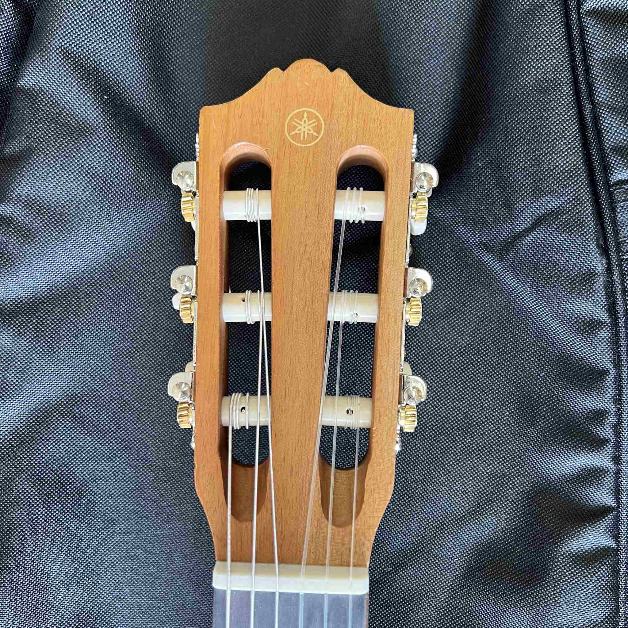 Yamaha GL1 Guitarlele 6-string Ukulele 2000's Natural(used)