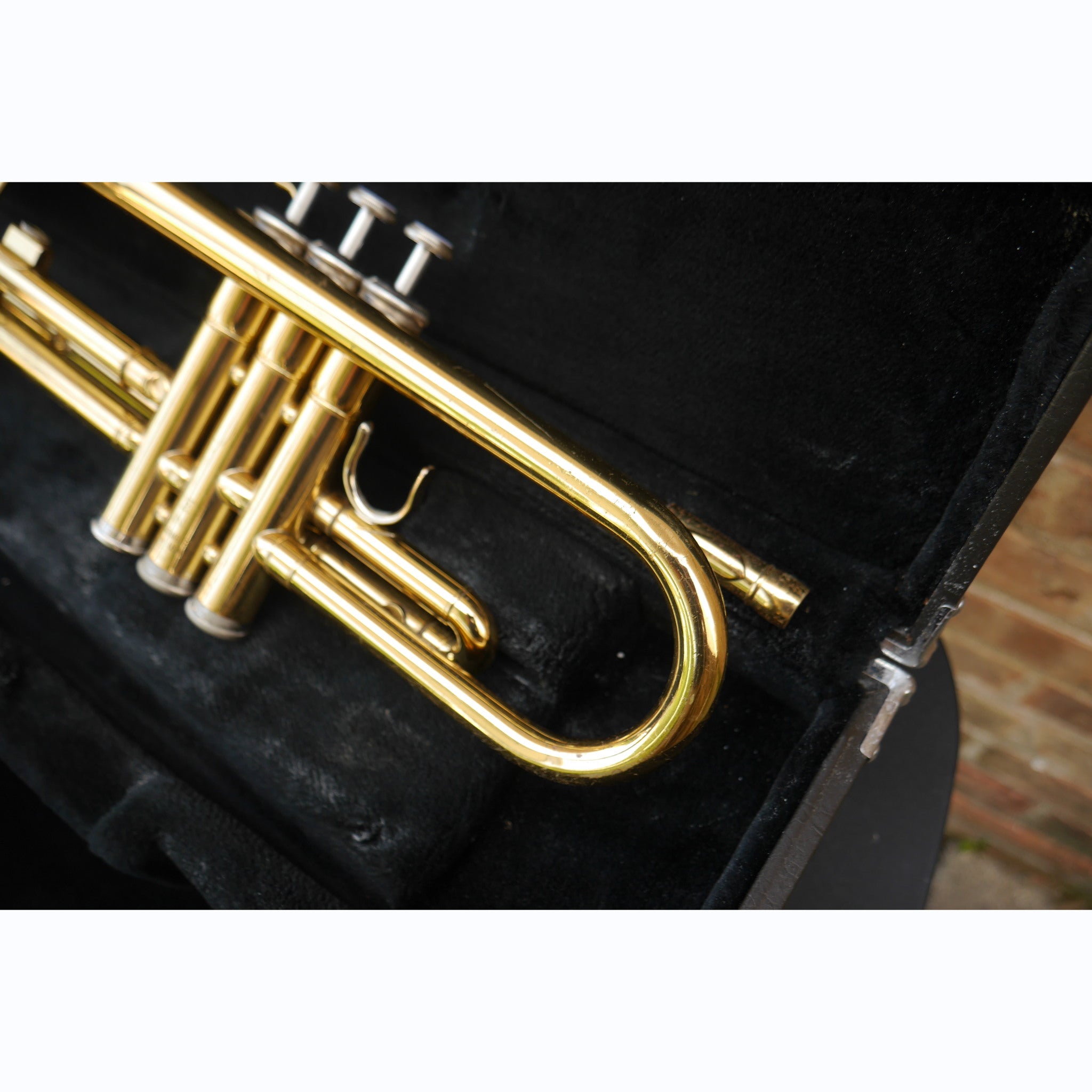 Yamaha Trumpet YTR2335 (Used) Brass Lacquer 2000s
