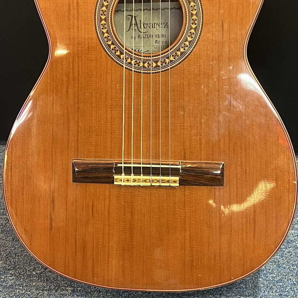 Alvarez Kazuo Yairi 5016 Classical Guitar w/Case 1970s